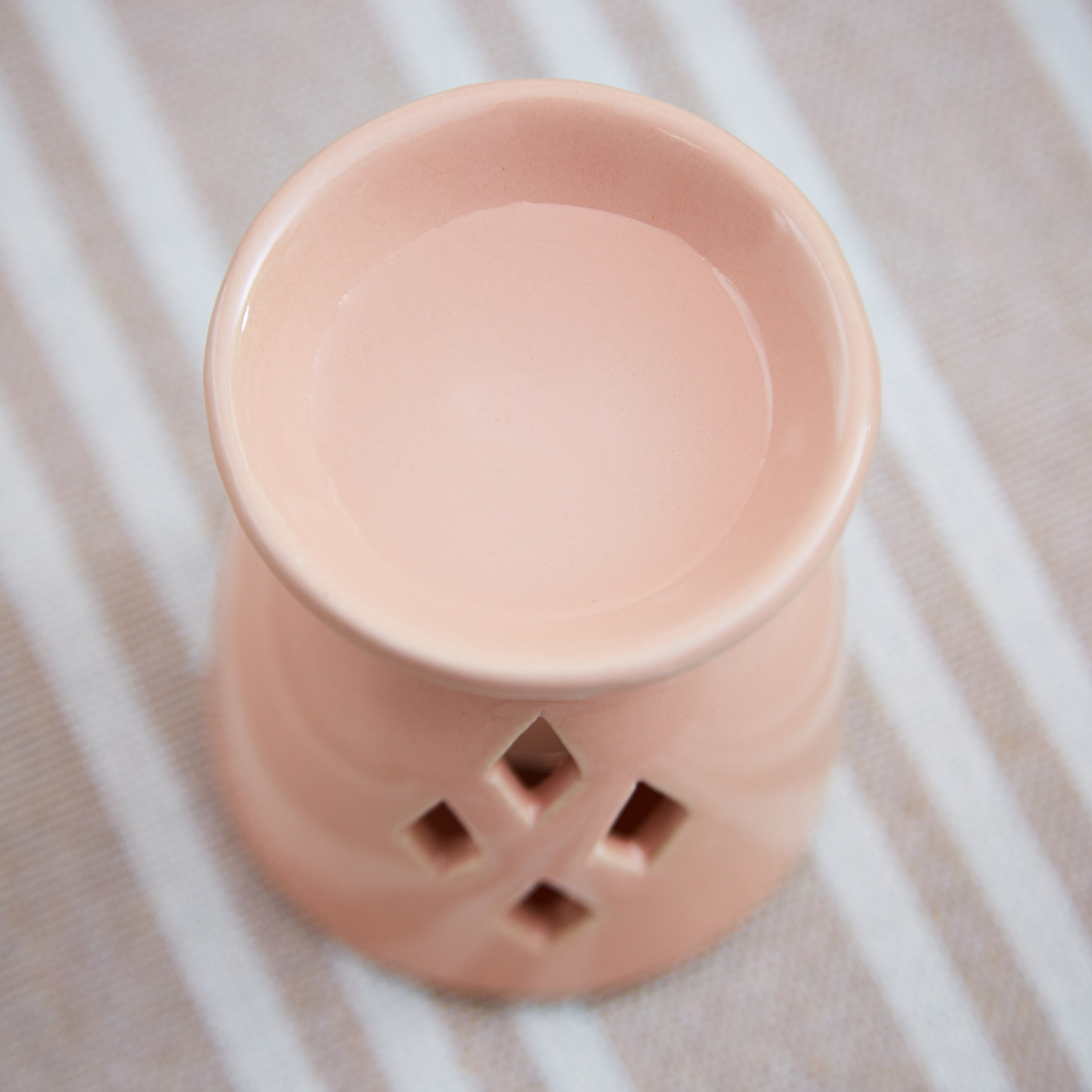 مبخرة زيت صغيرة من كالي - 7x5x7.5 سم-hbxbedroom-homefragrance-oilburners-image-3