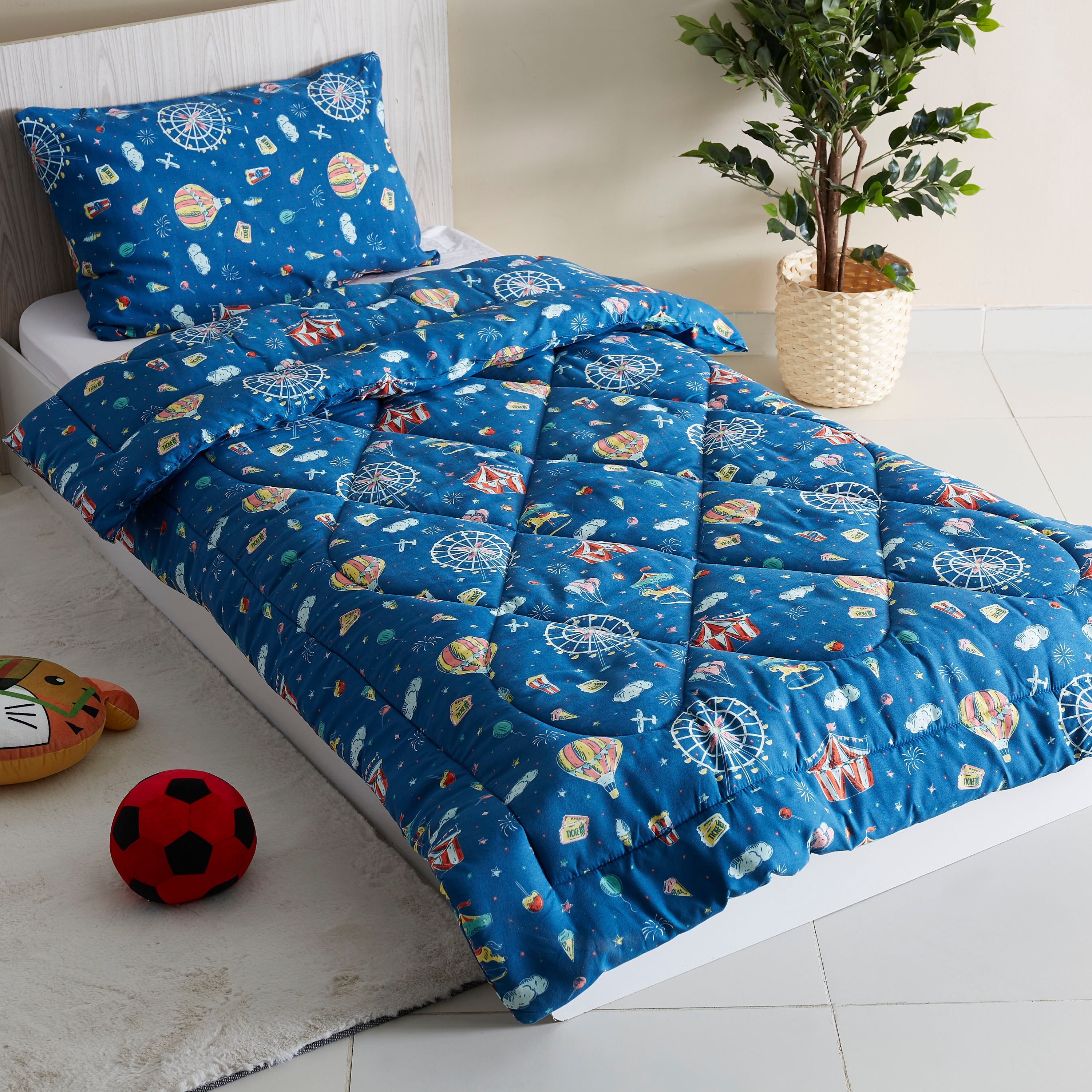 طقم لحاف فردي بطبعات سيرك قطعتين من إنتالجليو - 135x220 سم-hbxhomeware-hbxkidsandyouth-image-1