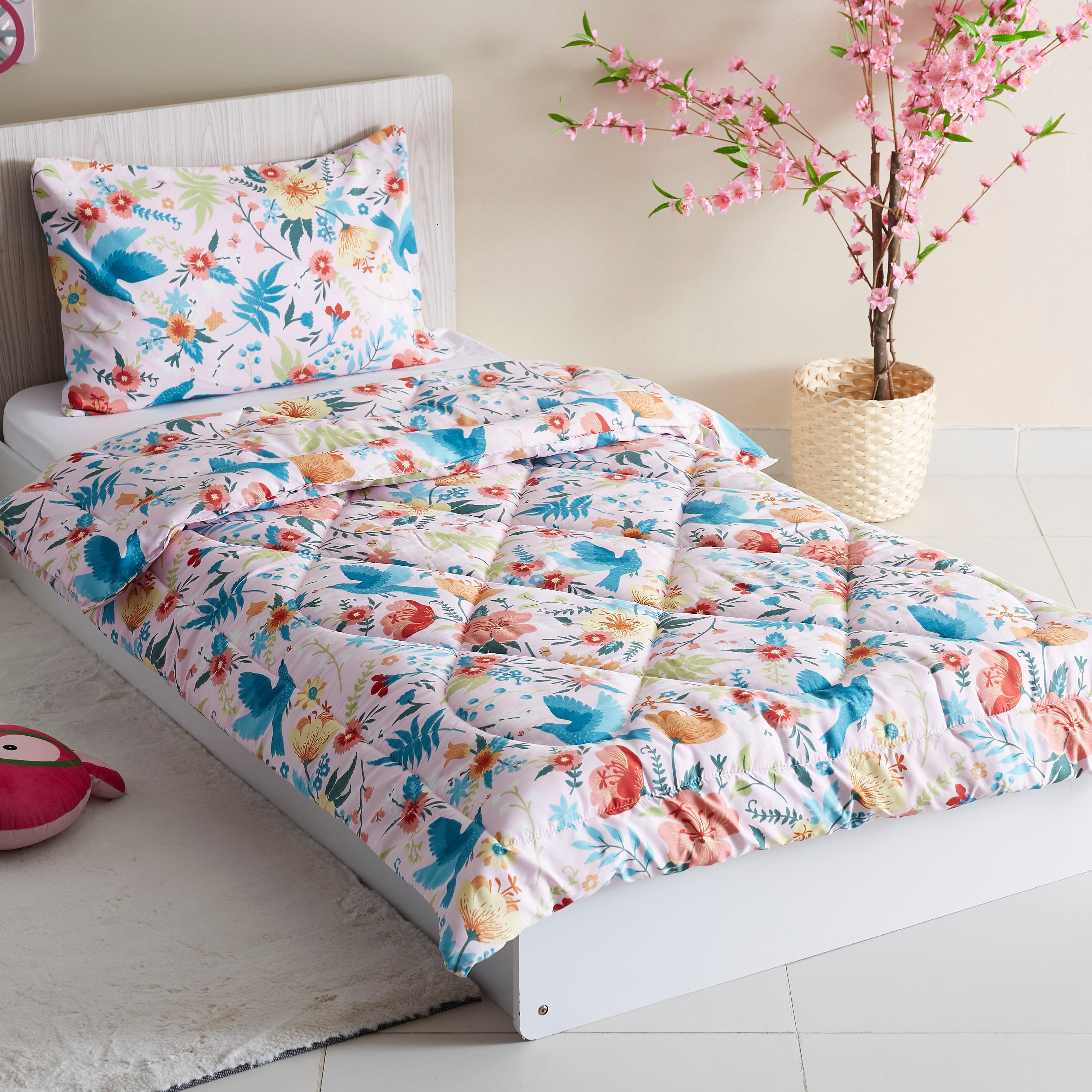 طقم لحاف فردي بطبعات أزهار قطعتين من إنتاليو جيو - 135x220 سم-hbxhomeware-hbxkidsandyouth-image-1