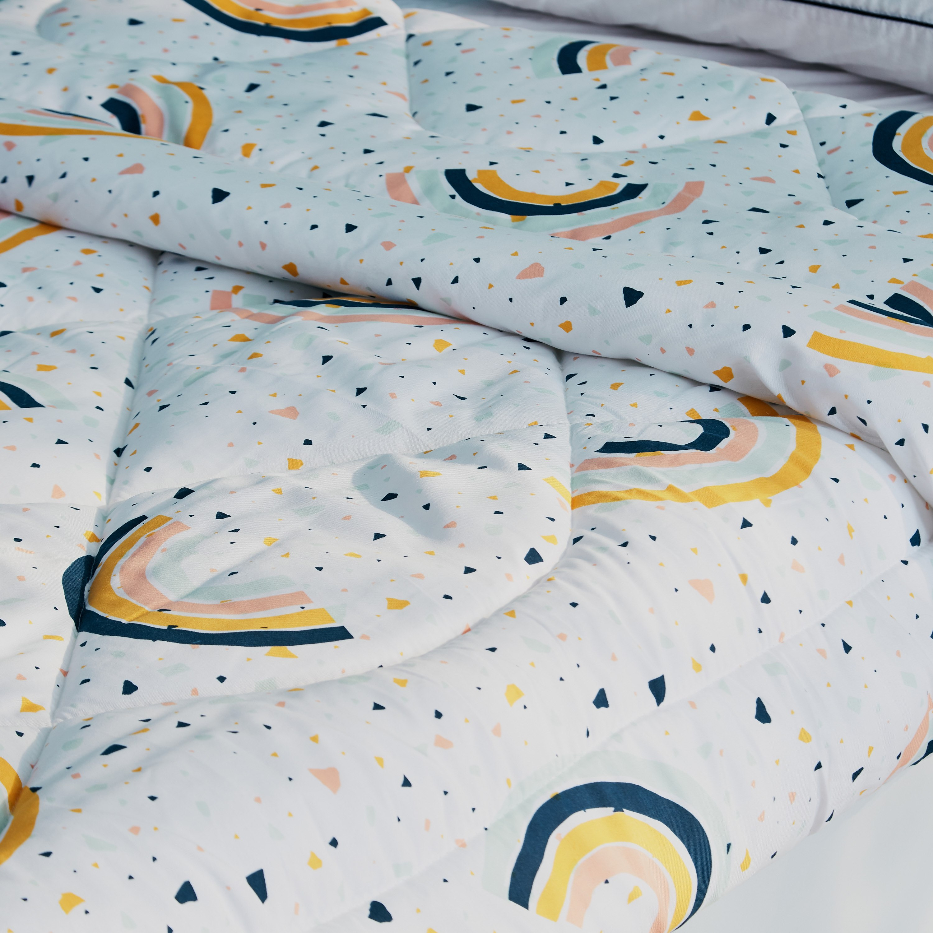لحاف فردي بطبعات قوس قزح من إنتاجليو - 135x220 سم-hbxhomeware-hbxkidsandyouth-image-3