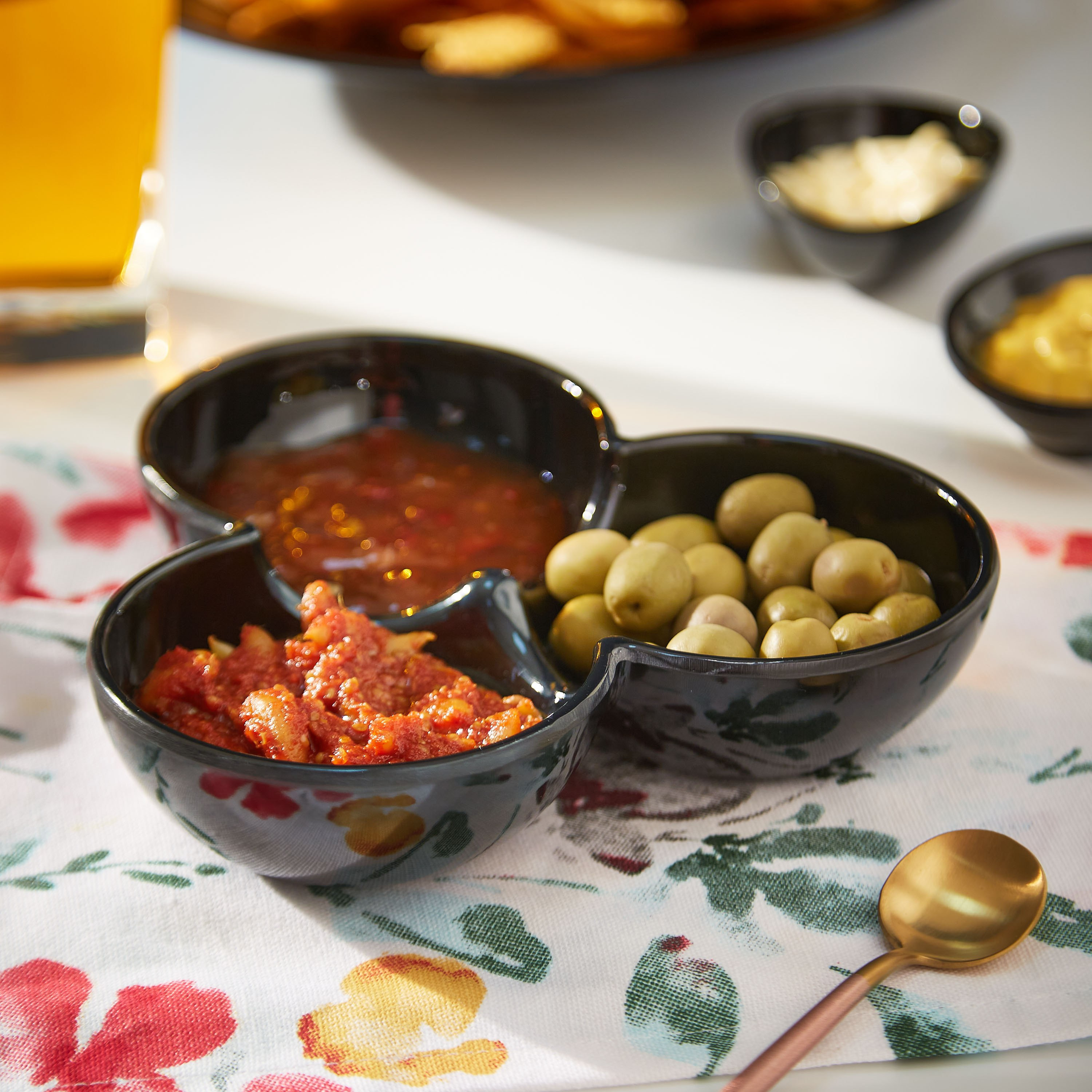 Classic Trio Round Pickle Bowl - 17.5 cm