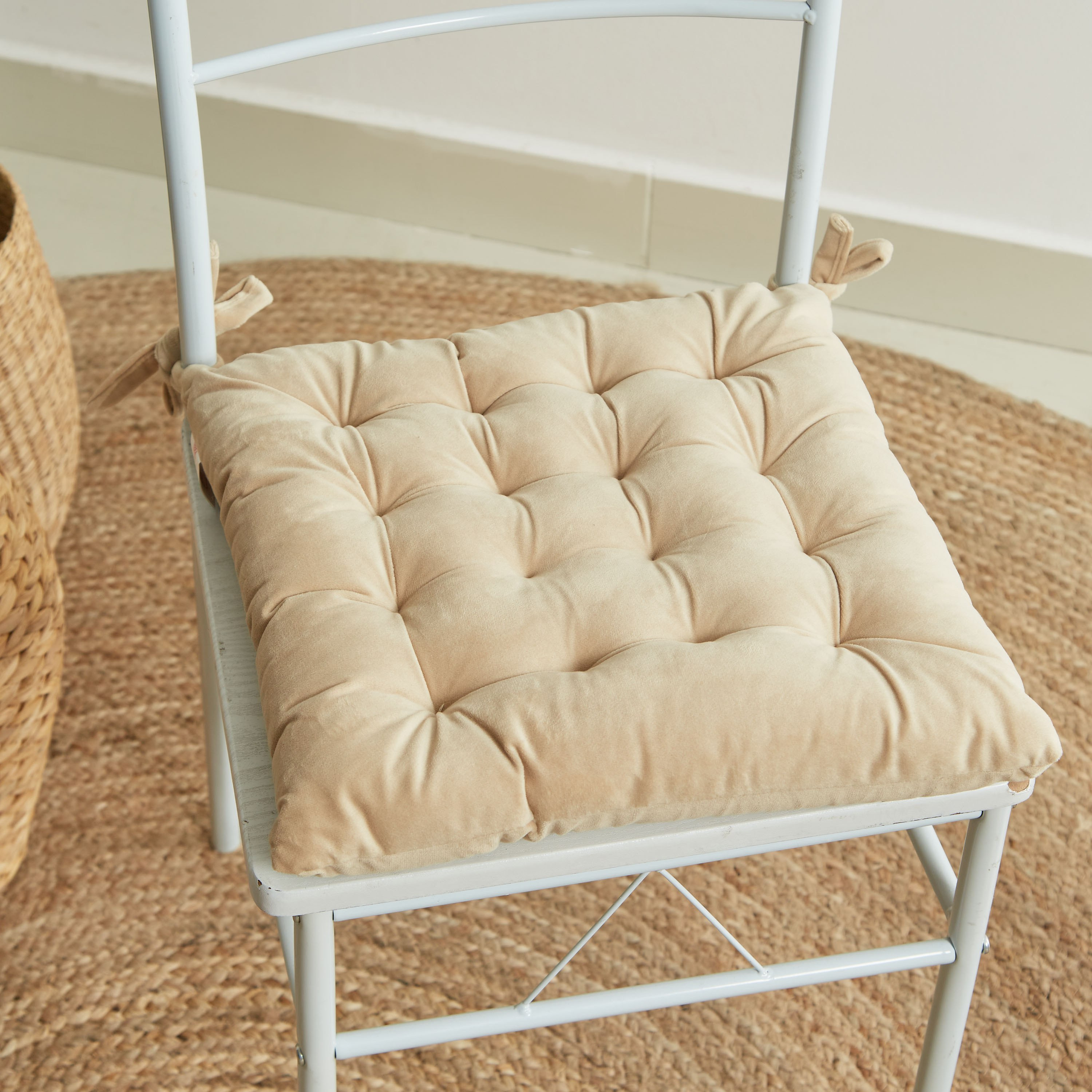 لبادة كرسي مخملية من دوف - 40x40 سم-hbxhomeware-hbxdecorandfurnishings-image-1