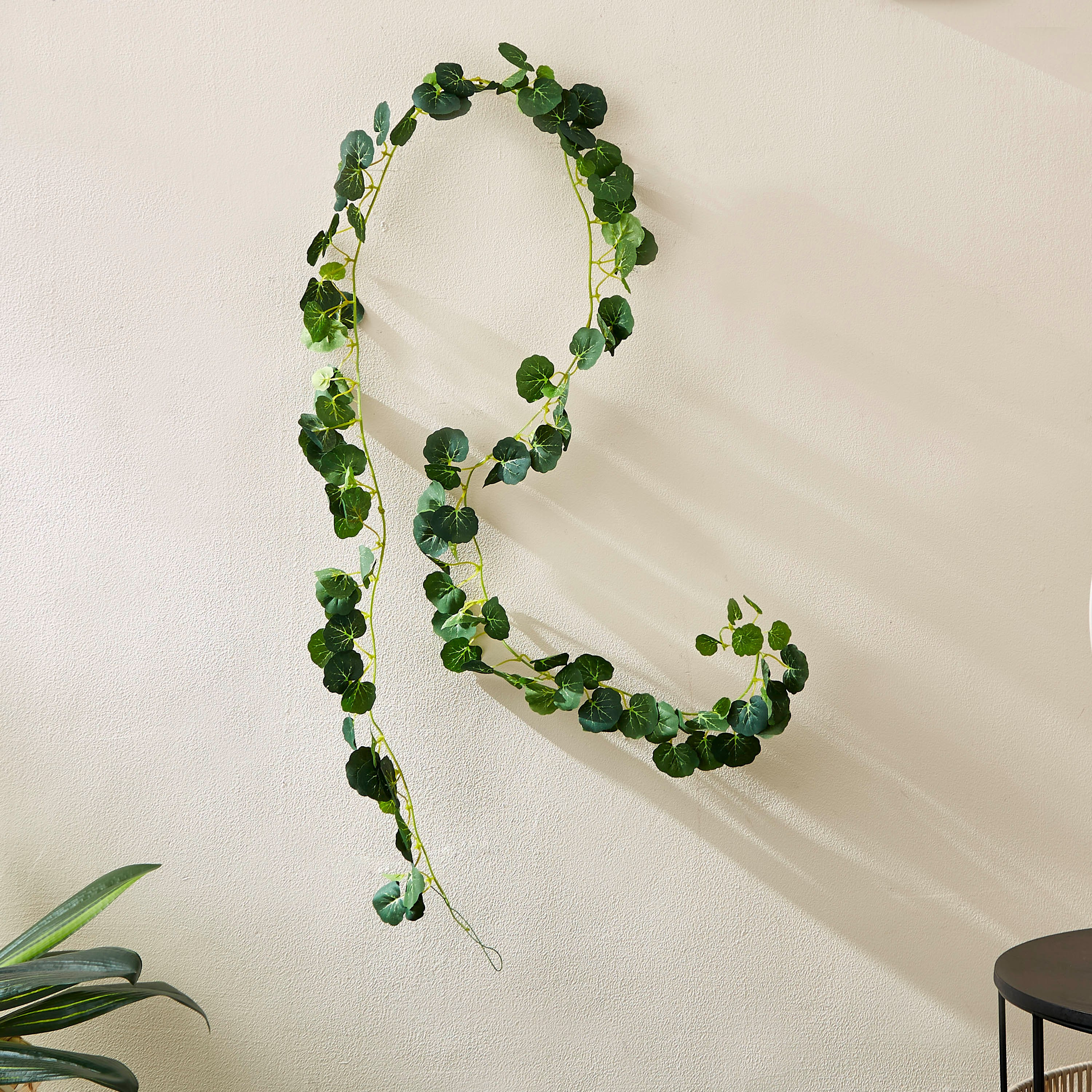 إكليل بتصميم ورق شجر مستدير من إدينيك - 180 سم-hbxdecorandfurnishings-homeaccessories-artificialflowersandplants-image-1