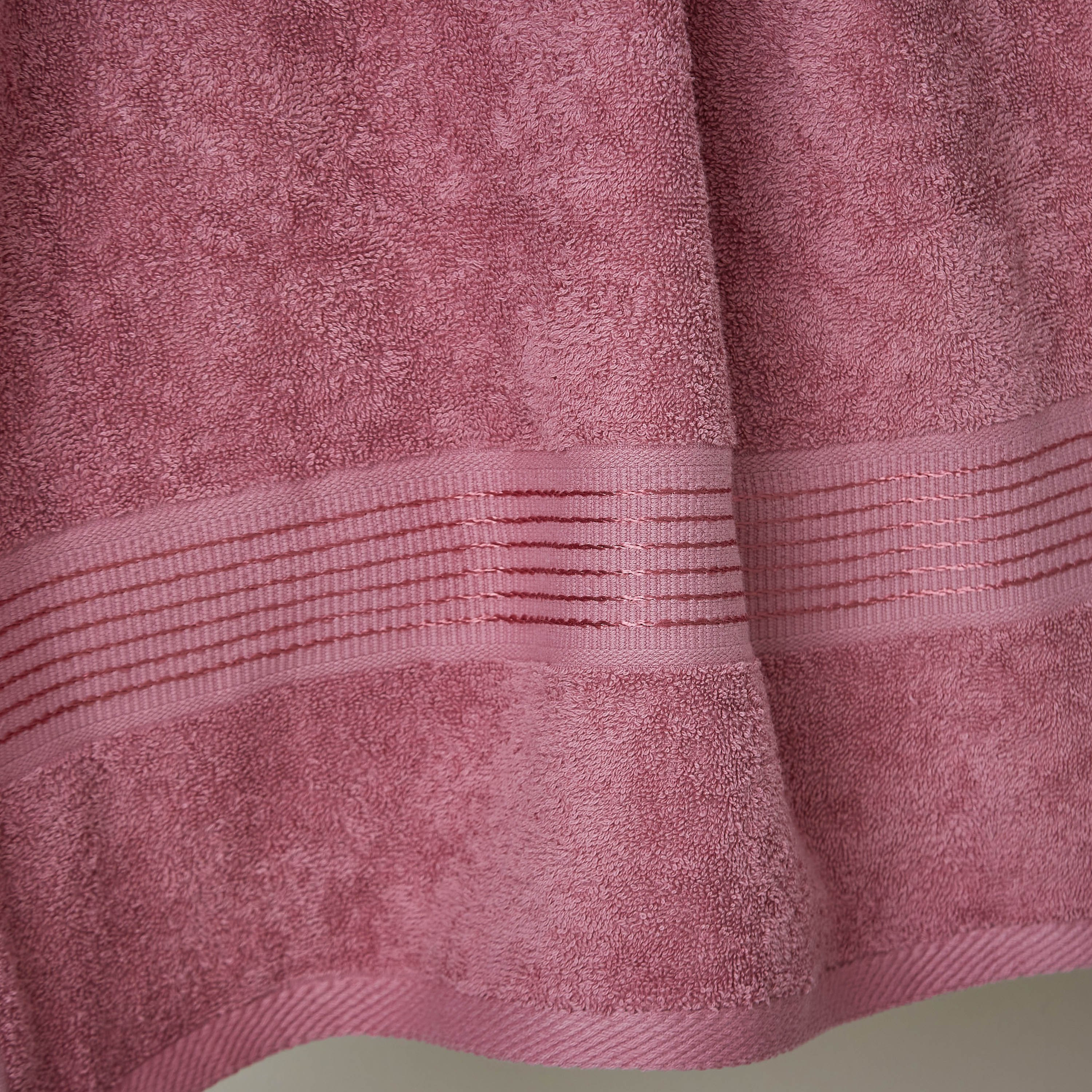 منشفة حمام من إيسنشيال - 70×140 سم-hbxbathroom-bathroomtextiles-image-3