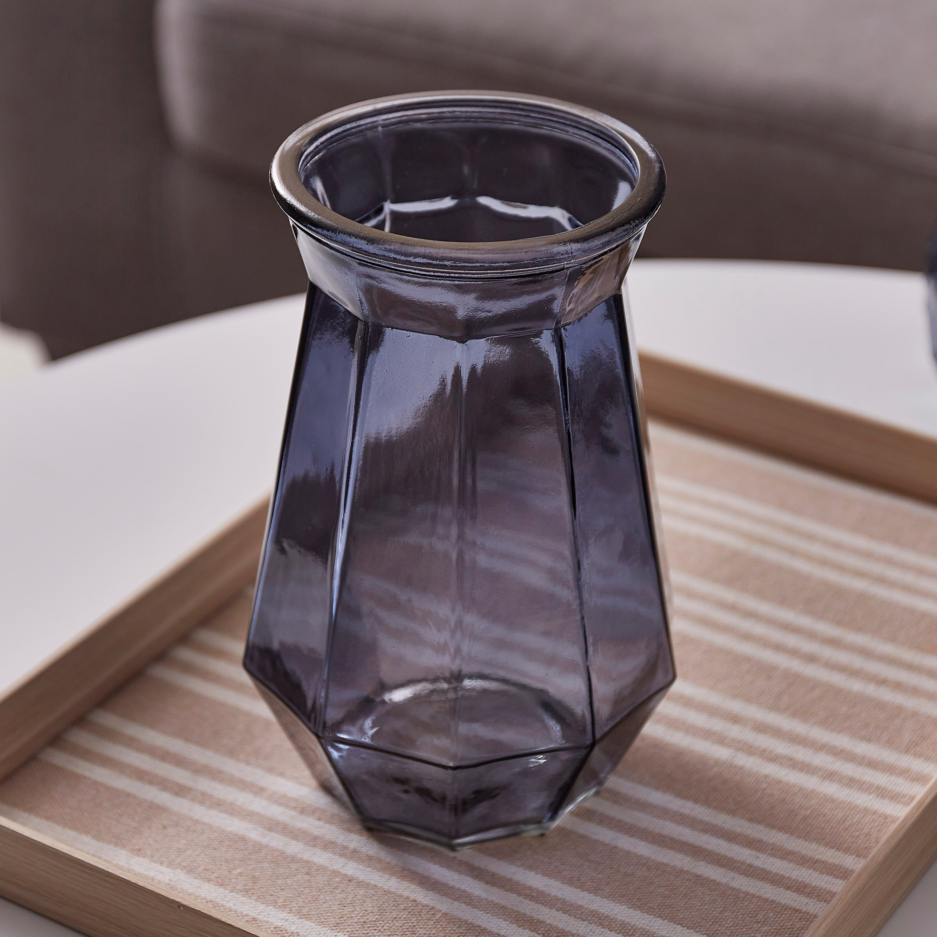 مزهريّة زجاجيّة من كلايد - 15.5x23.4 سم-hbxbedroom-decorandaccessories-vases-image-2