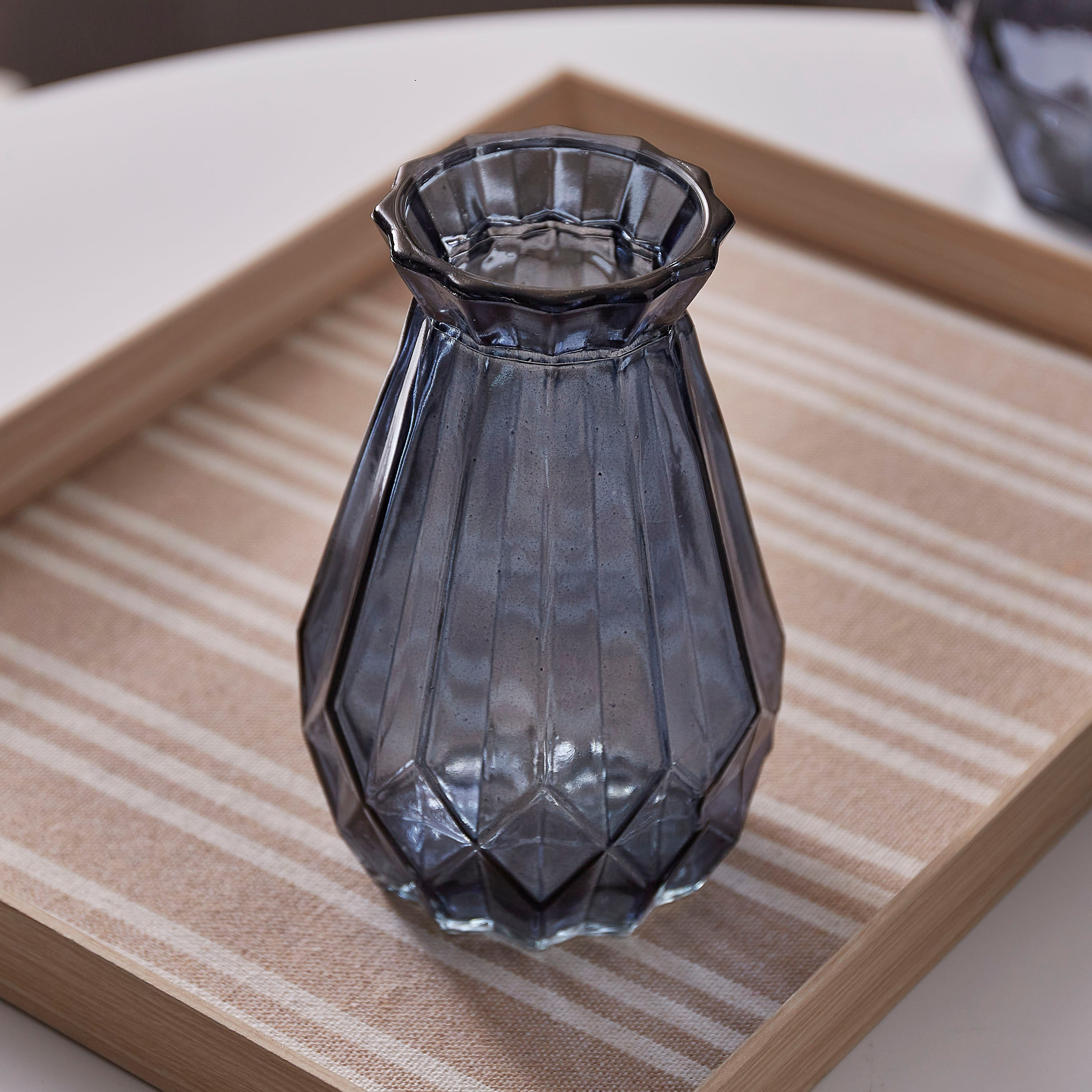 مزهريّة زجاجيّة من كلايد - 13x19 سم-hbxbedroom-decorandaccessories-vases-image-2