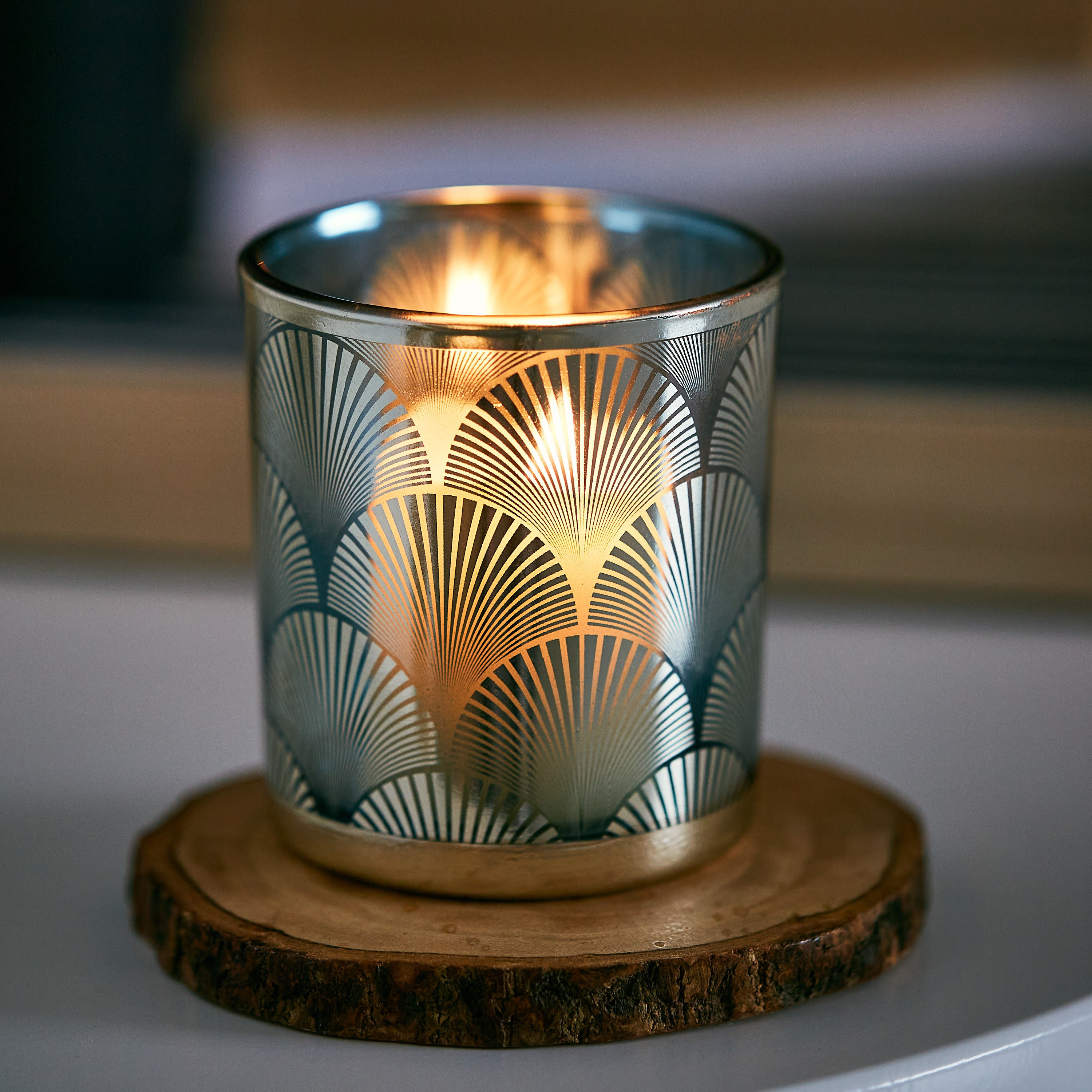 شمعة فوتيف بإطار زجاجي وطبعات ميتاليك من سكيري - 7x8 سم-hbxlivingroom-decorandaccessories-candleholders-image-1