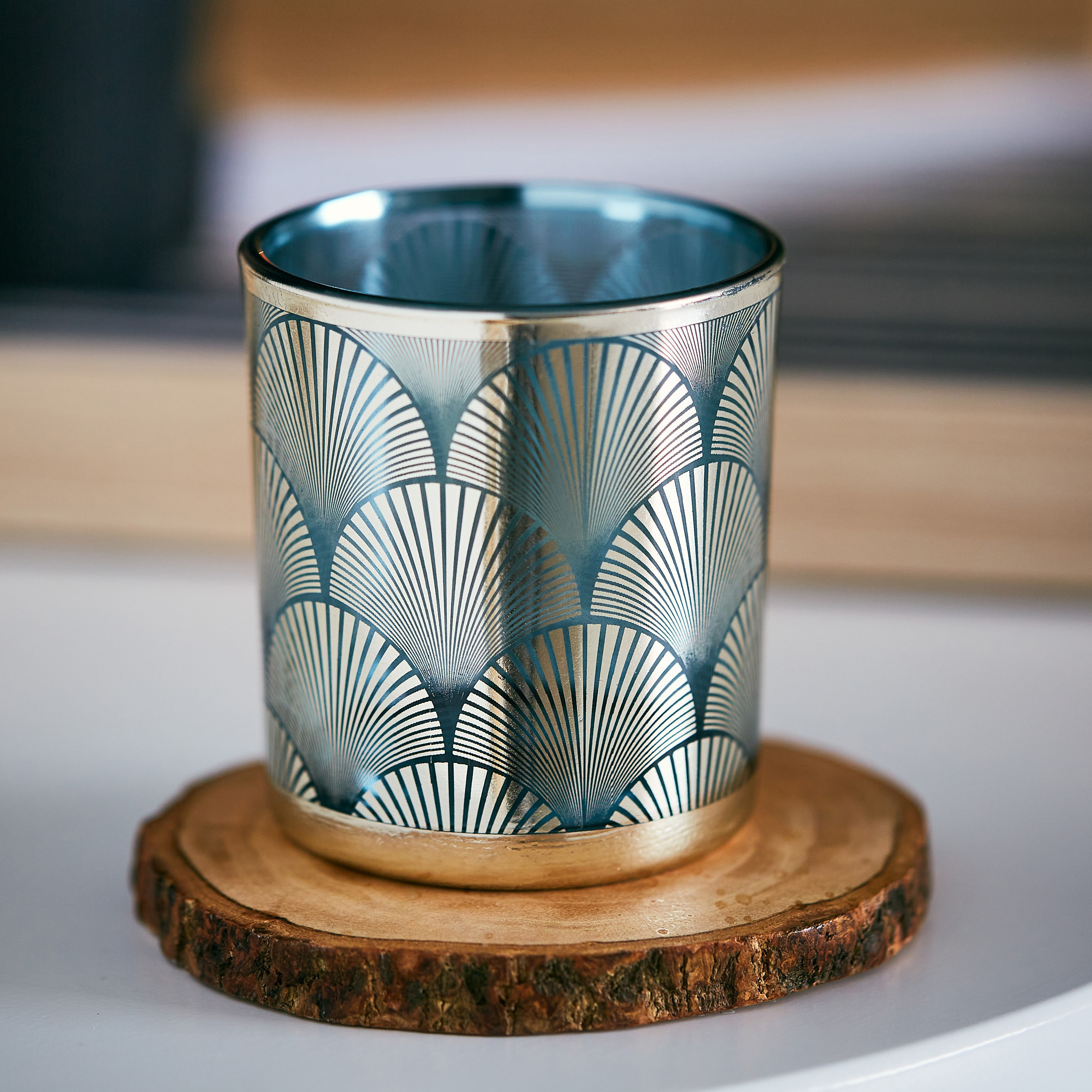 شمعة فوتيف بإطار زجاجي وطبعات ميتاليك من سكيري - 7x8 سم-hbxlivingroom-decorandaccessories-candleholders-image-2
