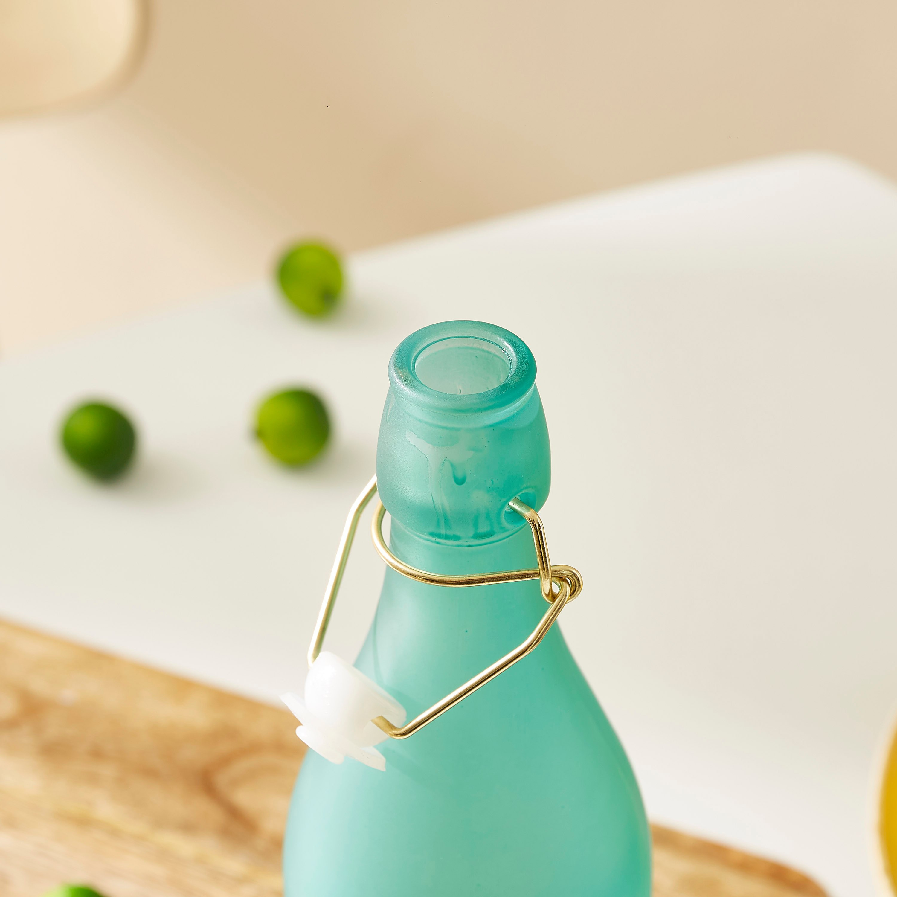 قارورة مياه معتّمة من بيليسيمو - 1 لتر-hbxhomeware-diningandtabletop-bottles-image-2