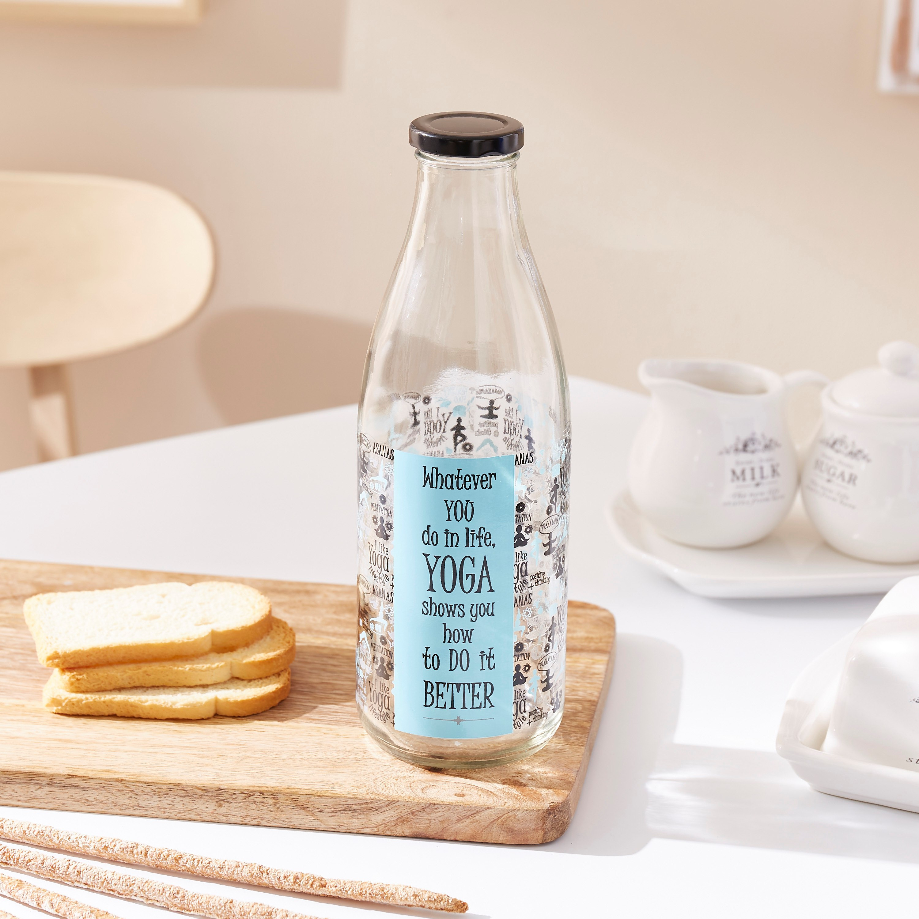 قارورة حليب بطبعات يوجا من بيليسيمو- 1 لتر-hbxhomeware-hbxkitchen-image-1