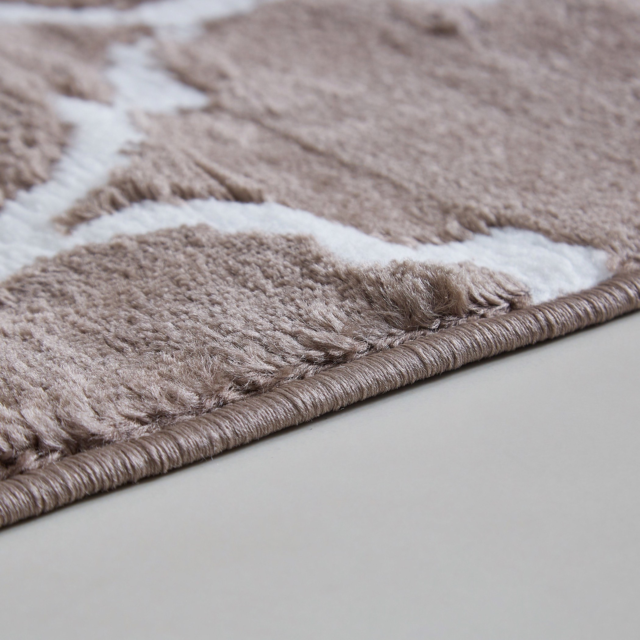 سجادة بولي بروبلين مقاومة للبقع من مشاعل تريليس -  60x150 سم-hbxdecorandfurnishings-floorcoverings-rugs-image-3