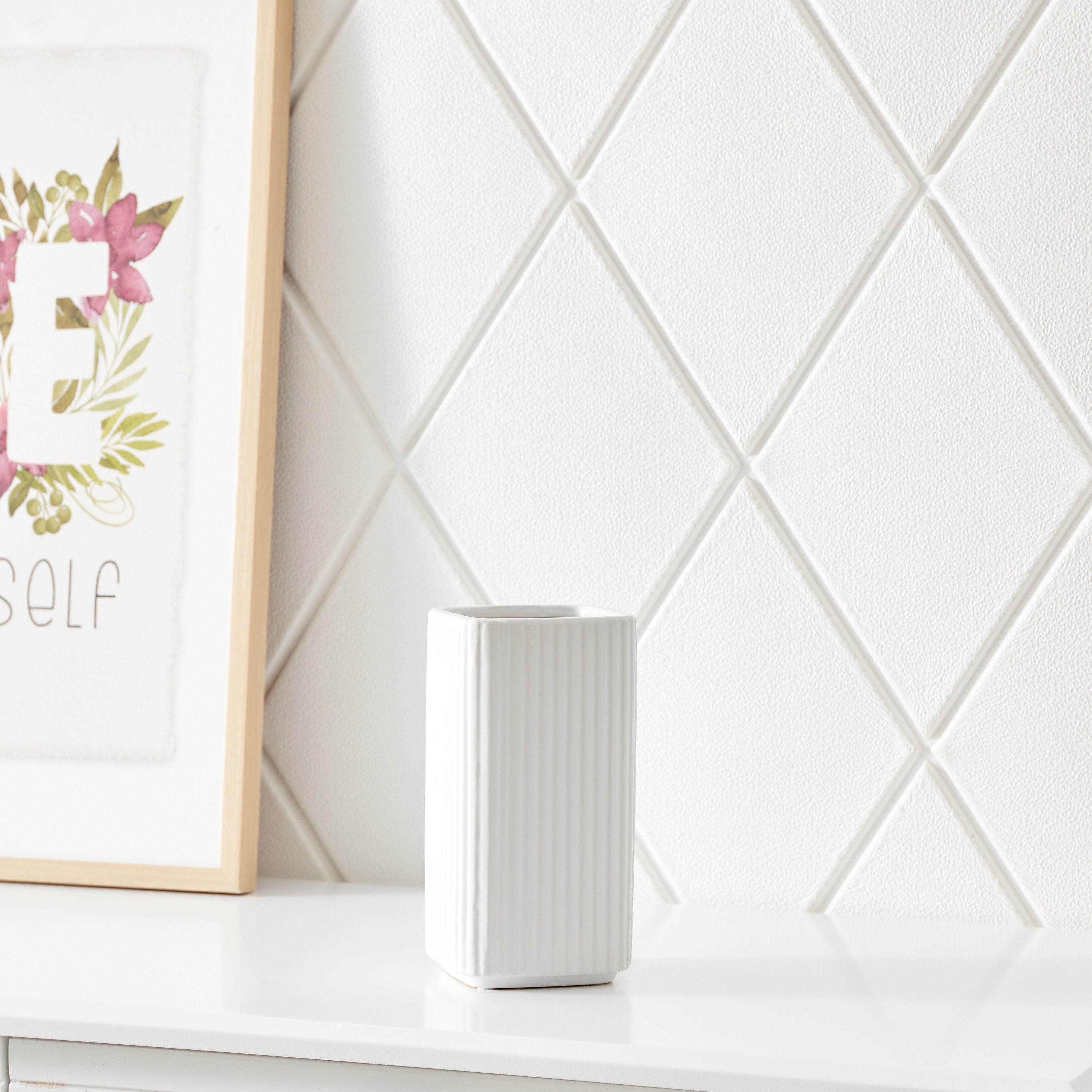 مزهرية سيراميك مضلعة من سانسا - 10.5x10.5x20 سم-hbxbedroom-decorandaccessories-vases-image-2
