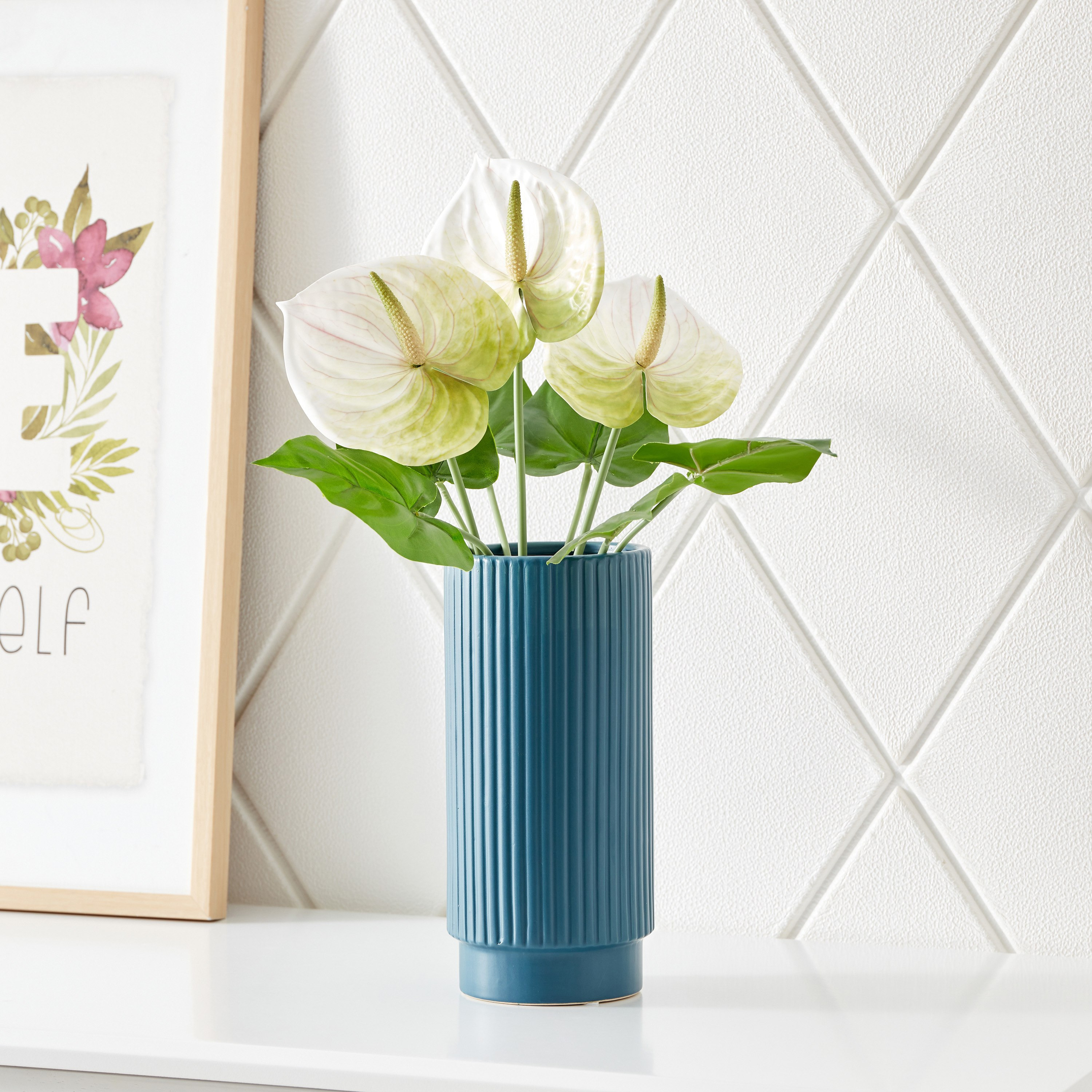 مزهرية سيراميك مضلّعة مع حامل من سانسا - 12x12x25 سم-hbxbedroom-decorandaccessories-vases-image-1