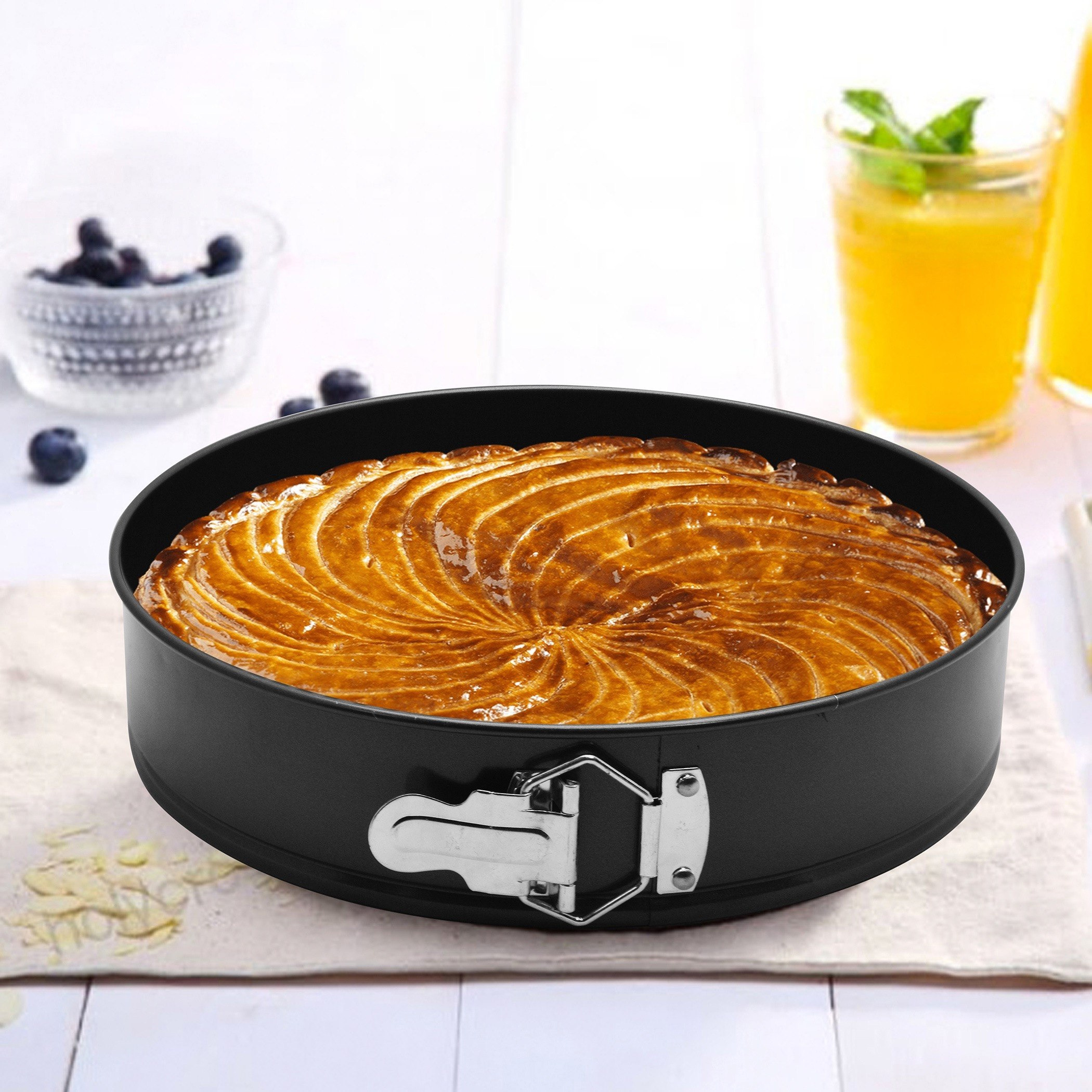 مقلاة خبز مستديرة بمشبك من فيونا - 28x28x6 سم-hbxkitchen-bakeware-image-1