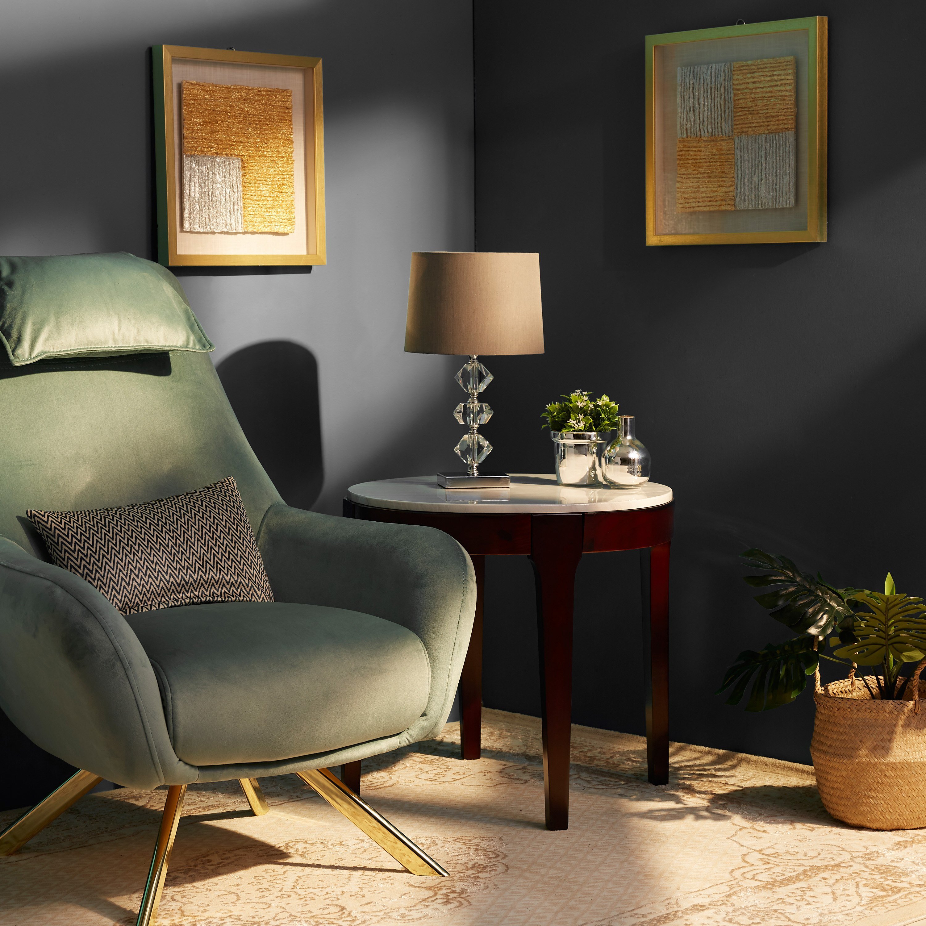 Corsa Crystal Table Lamp with Metal 3 Crystal Bolbs Base - 43x26 cm-hbxlivingroom-lighting-tablelamps-image-4