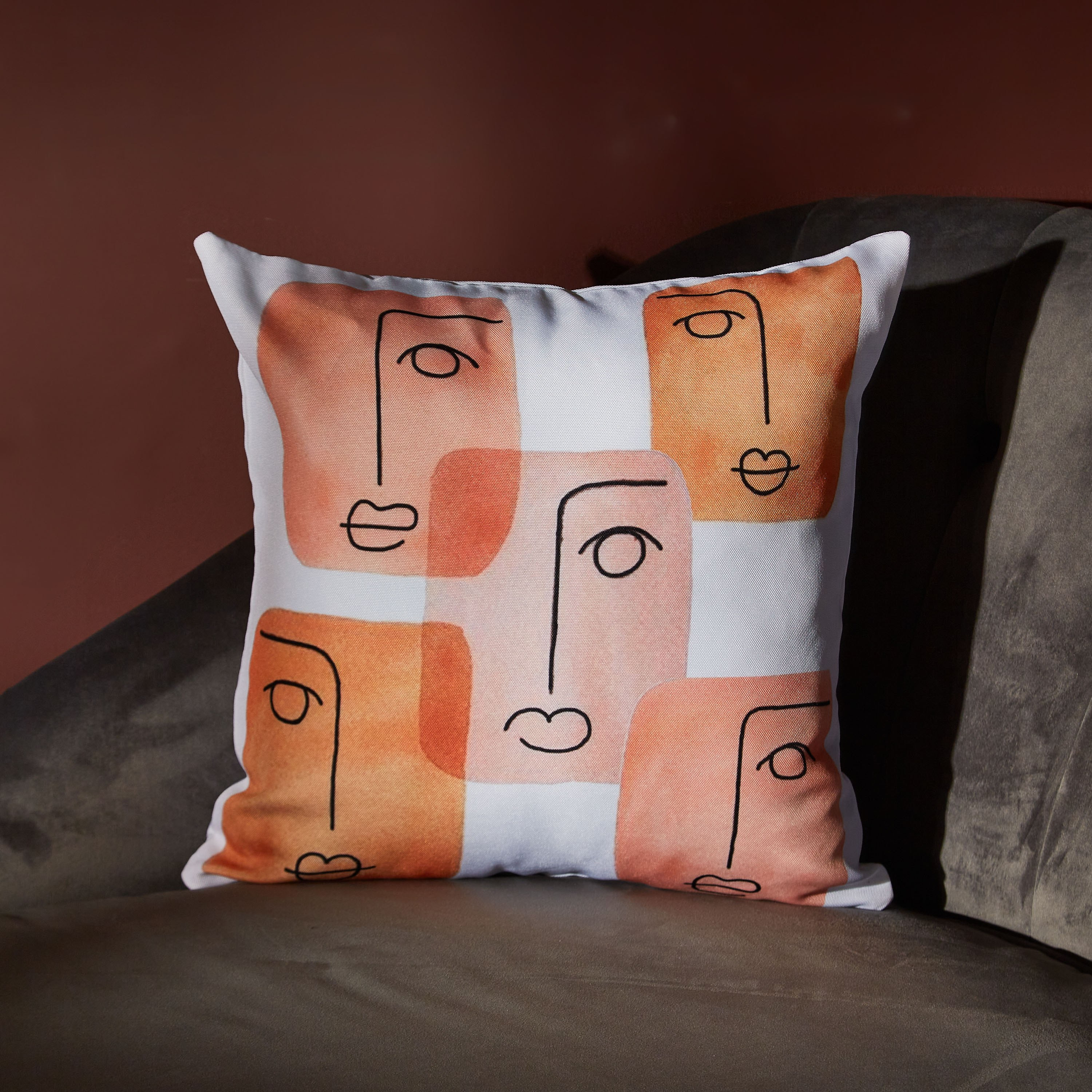 وسادة محشوة بطبعات رقمية - 40x40 سم-hbxlivingroom-furnishings-cushionsandcovers-filledcushions-image-1
