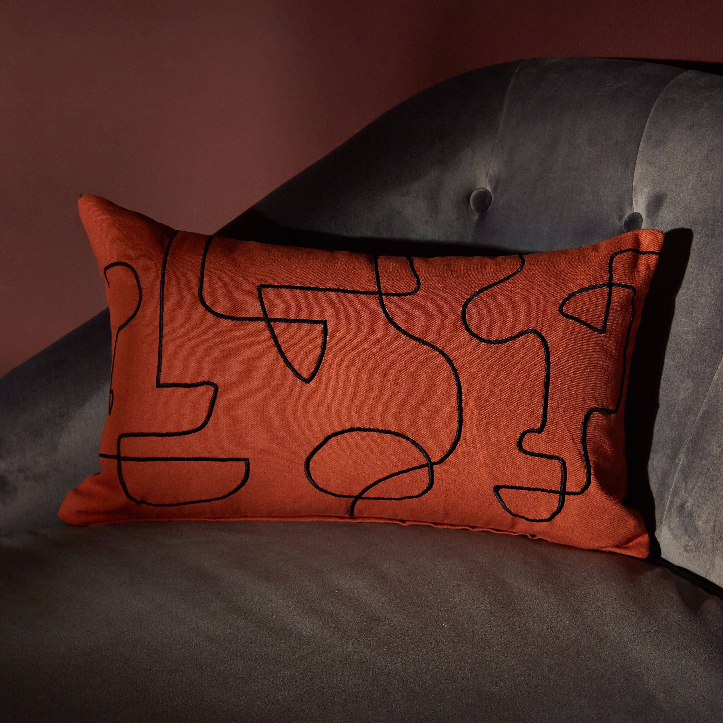 وسادة محشوة مطرزة - 30x50 سم-hbxlivingroom-furnishings-cushionsandcovers-filledcushions-image-1