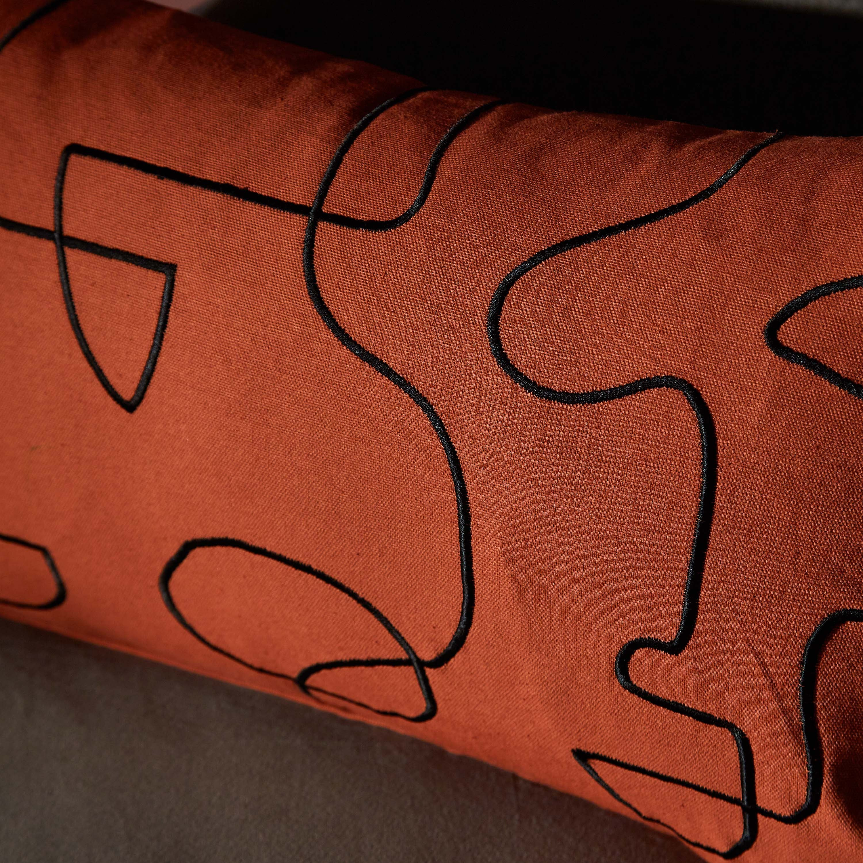 وسادة محشوة مطرزة - 30x50 سم-hbxlivingroom-furnishings-cushionsandcovers-filledcushions-image-2