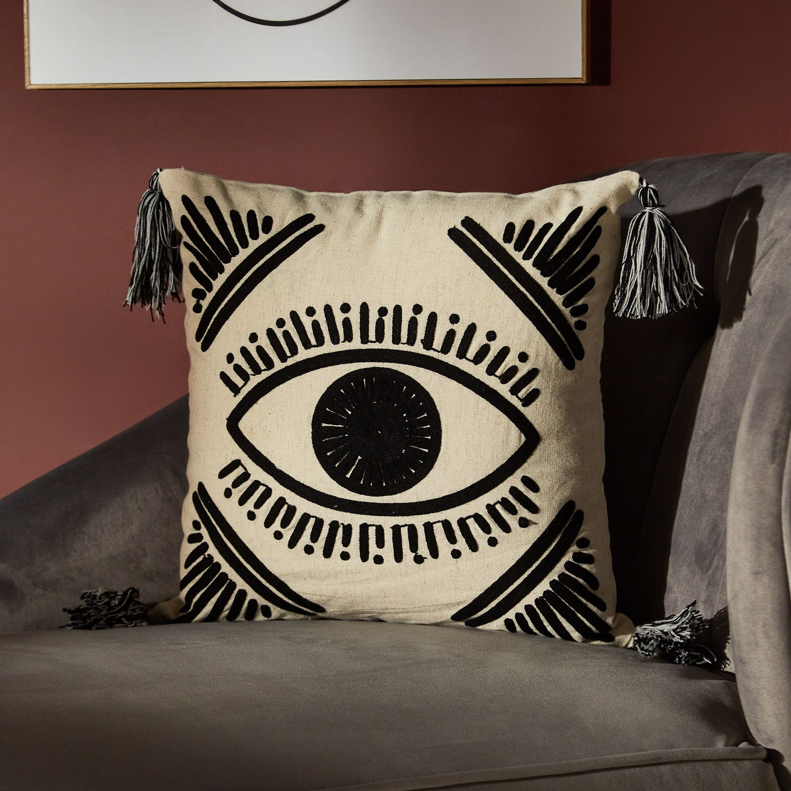 وسادة محشوة مطرزة - 40x40 سم-hbxlivingroom-furnishings-cushionsandcovers-filledcushions-image-1
