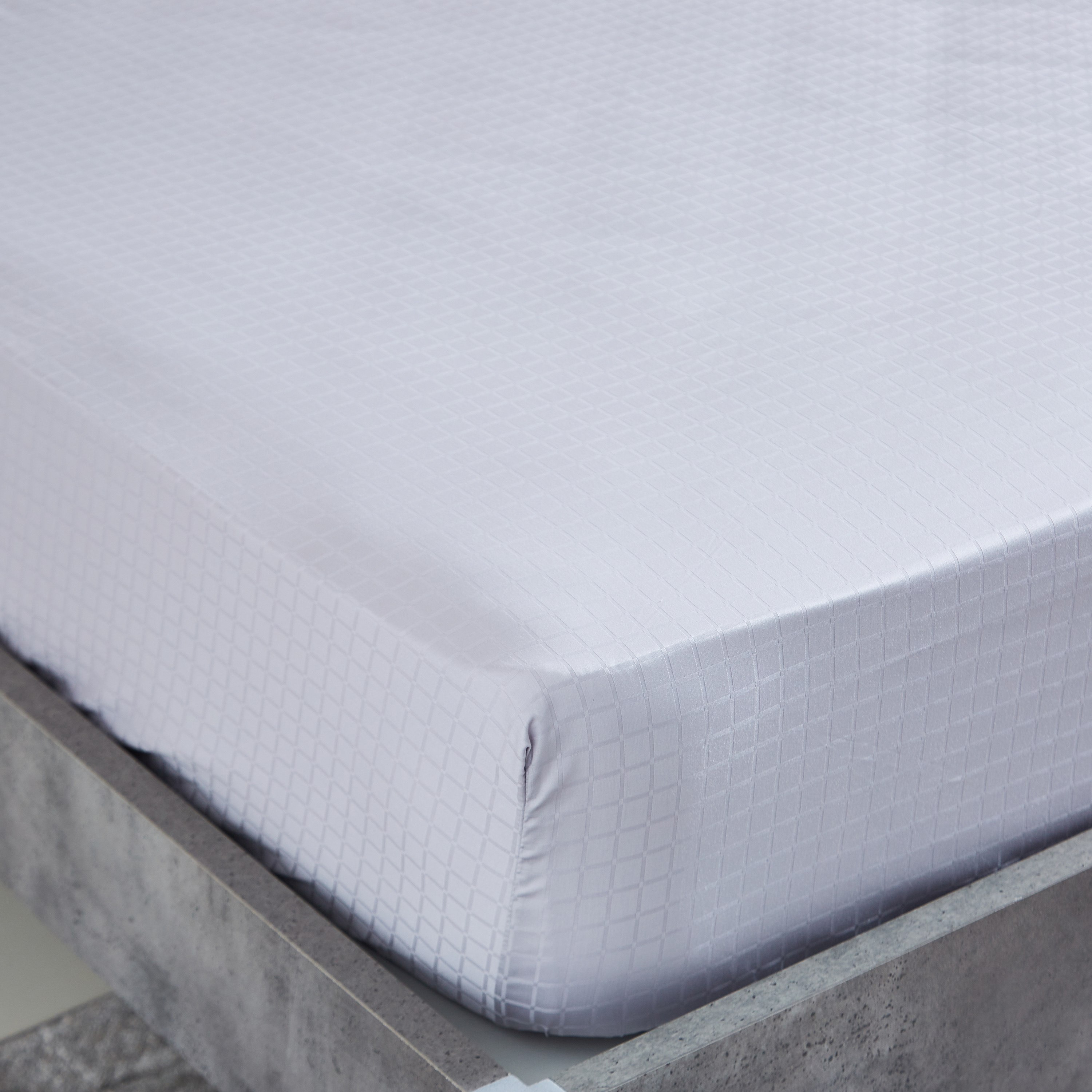 شرشف مطّاطي مزدوج معالج بزيت الصبار والجوجوبا من كامبريدج - 120x200+30 سم-hbxhomeware-bedding-fittedsheets-image-3