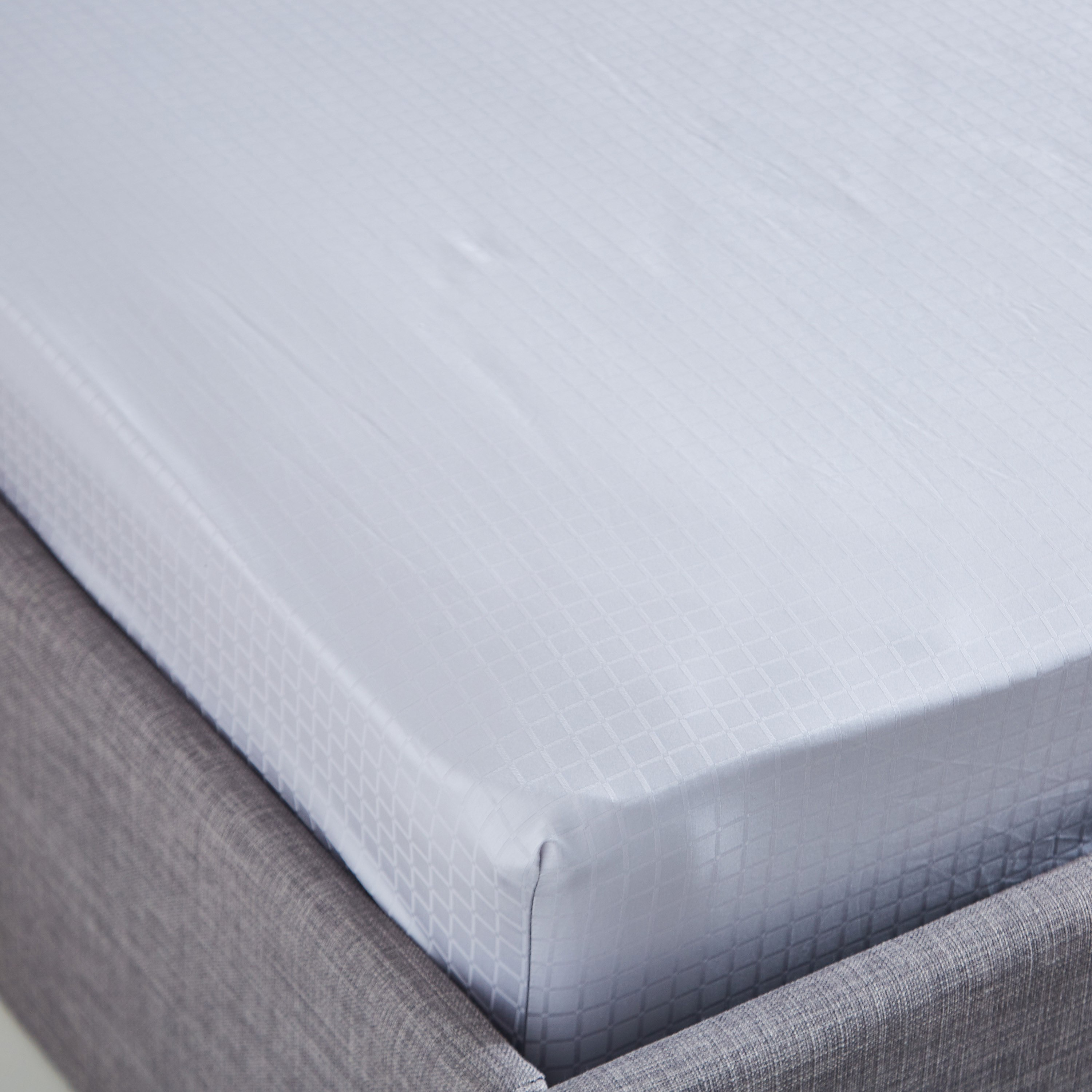 شرشف مطاطي كوين معالج بالألوفيرا وزيت الجوجوبا من كامبريدج - 150x200+30 سم-hbxhomeware-hbxbedroom-image-3