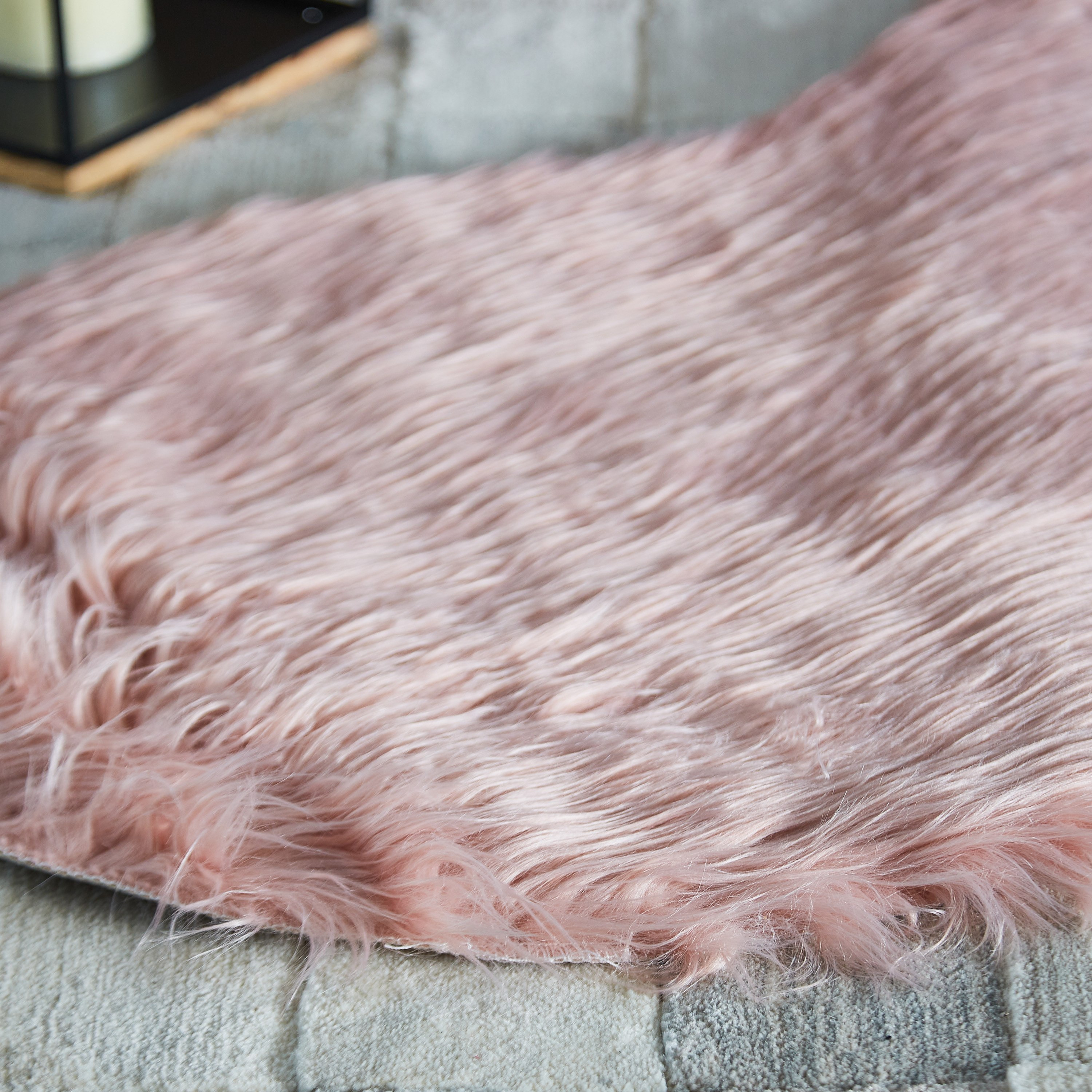 سجادة من جلد الغنم الاصطناعي - 75x125 سم-hbxdecorandfurnishings-floorcoverings-rugs-image-3