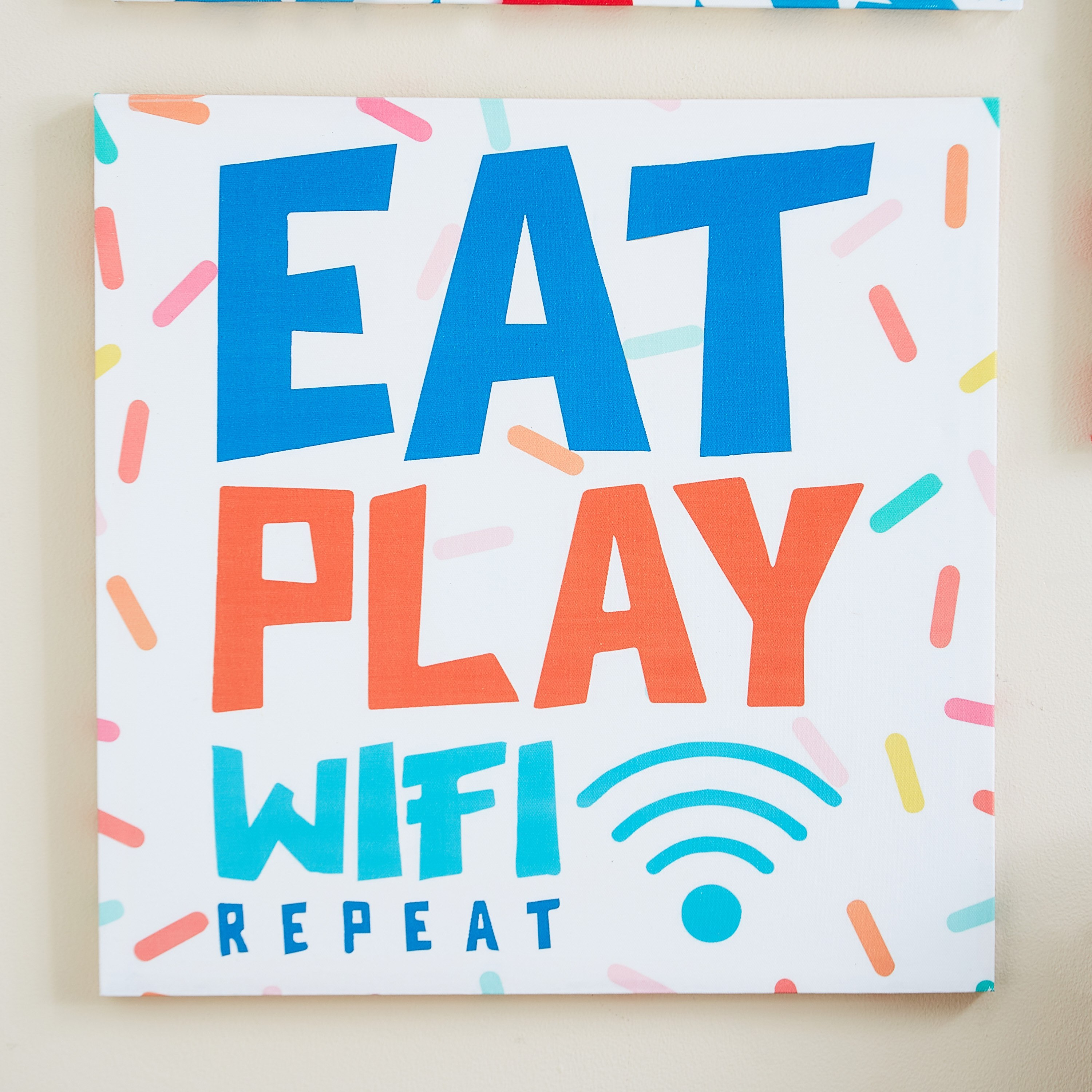 لوحة كانفاس بطبعات من آرتيستري - 40x40x1 سم-hbxhomeware-hbxkidsandyouth-image-1