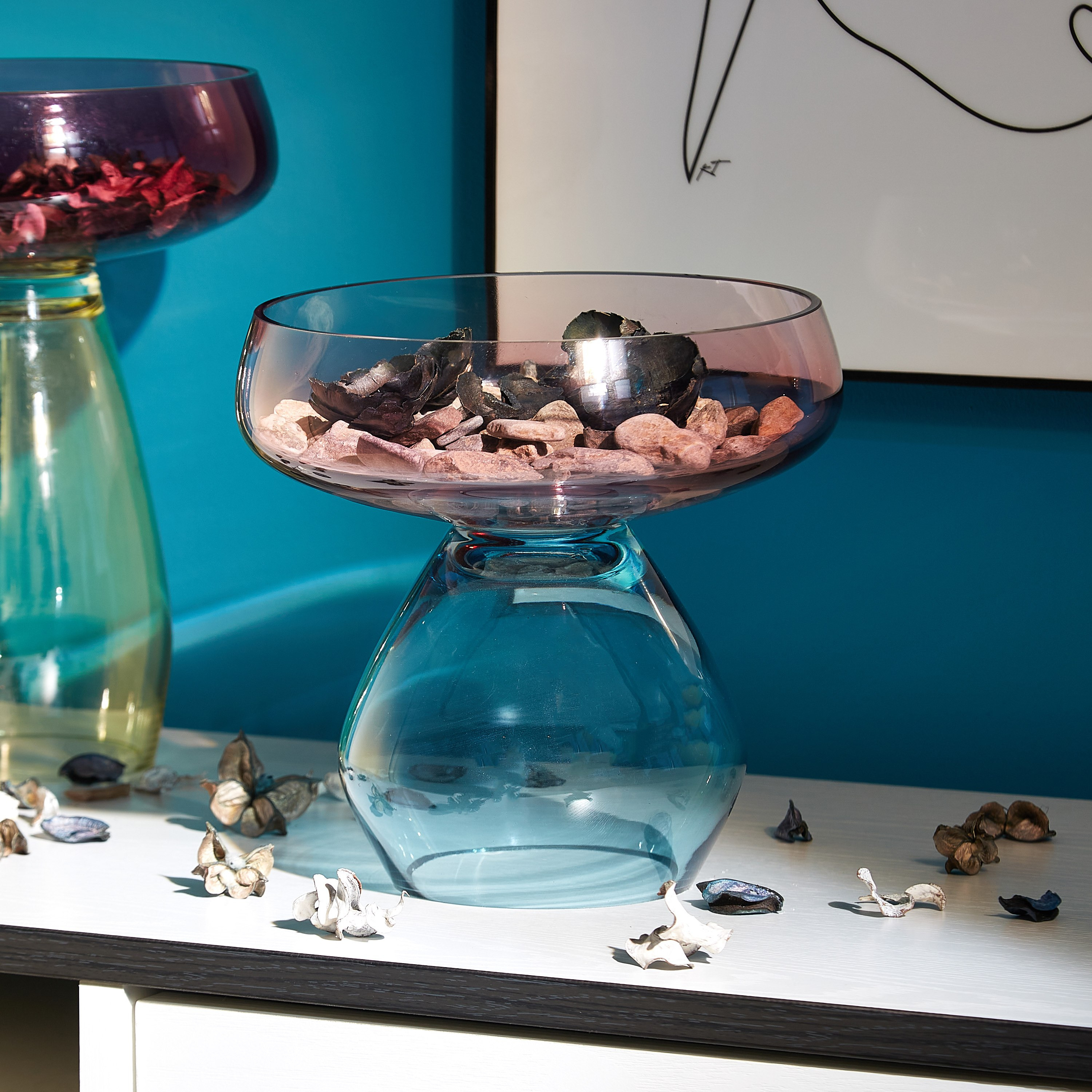 مزهرية يتصميم جرة زجاجية من لايلاك-hbxbedroom-decorandaccessories-vases-image-1