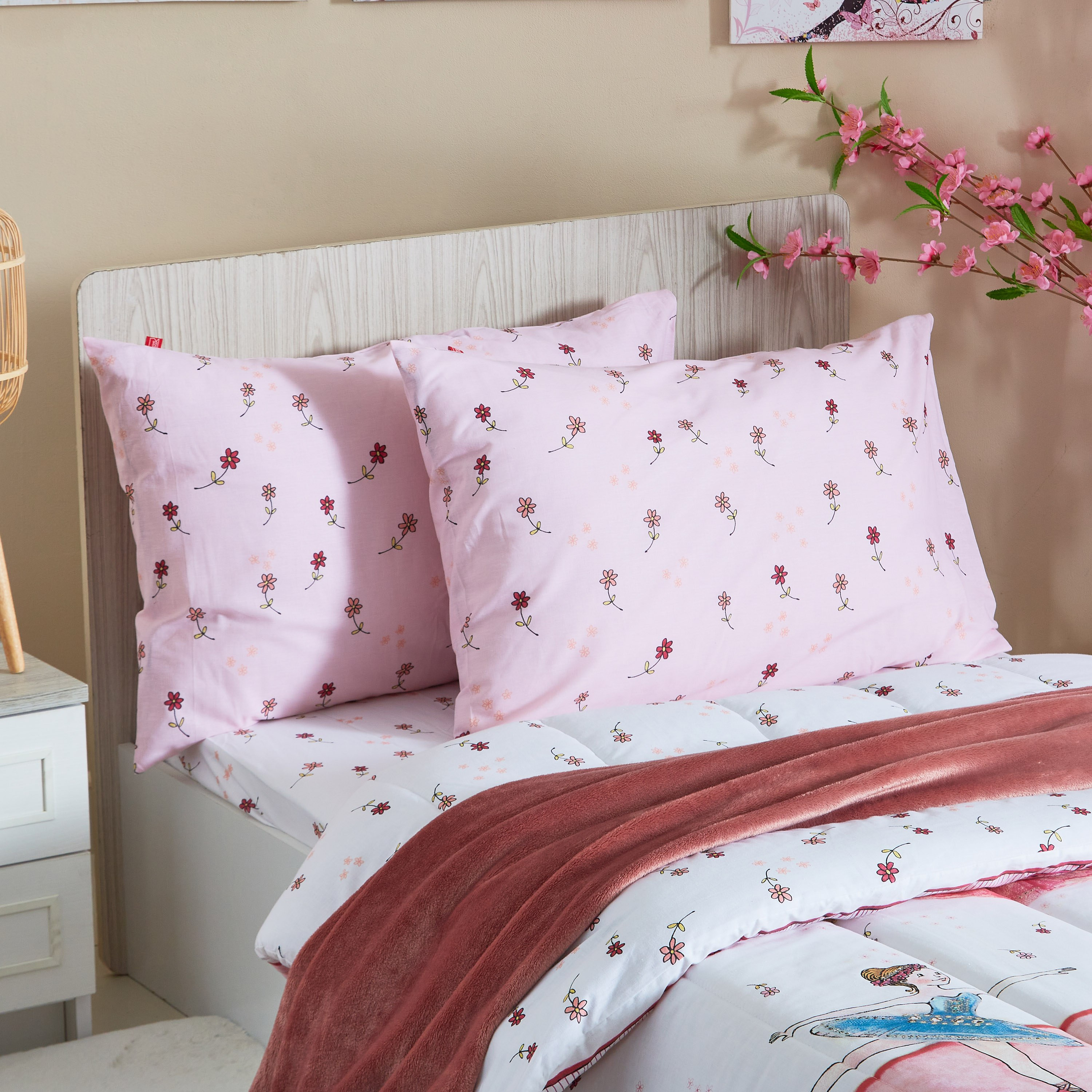 طقم أغطية وسائد قطعتين دانسينج من إلفيش - 50x75 سم-hbxhomeware-hbxkidsandyouth-image-1