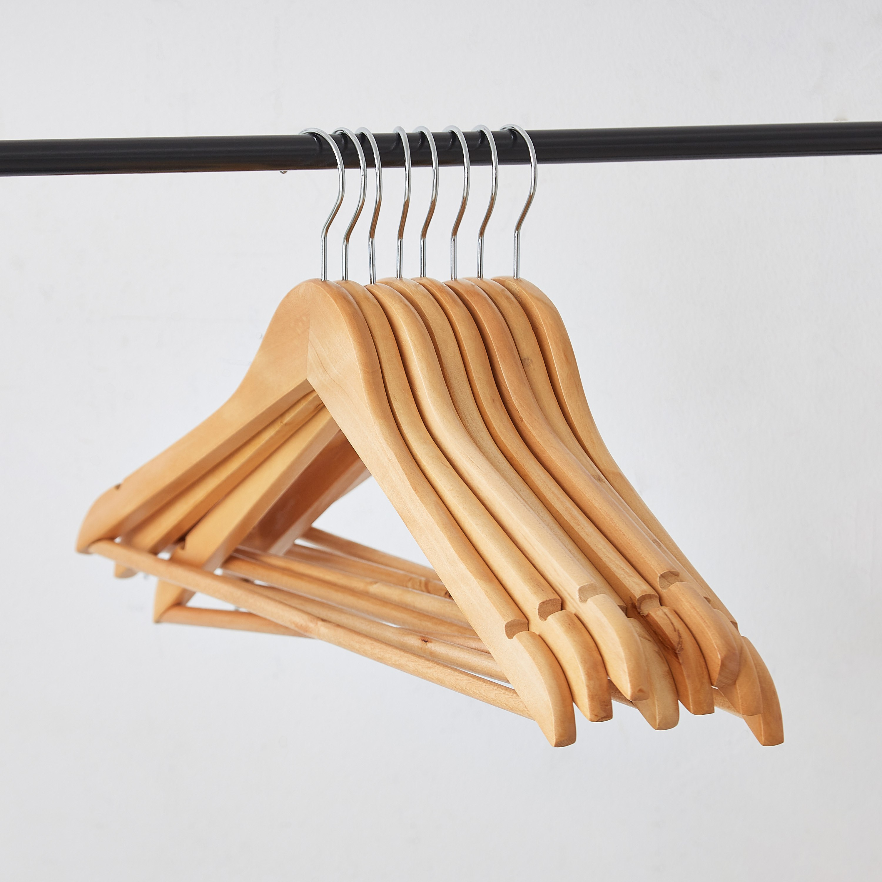 علّاقات خشبية من فوريست - طقم من 8 قطع-hbxhomeware-bathandlaundry-clothesdryingracks-image-1