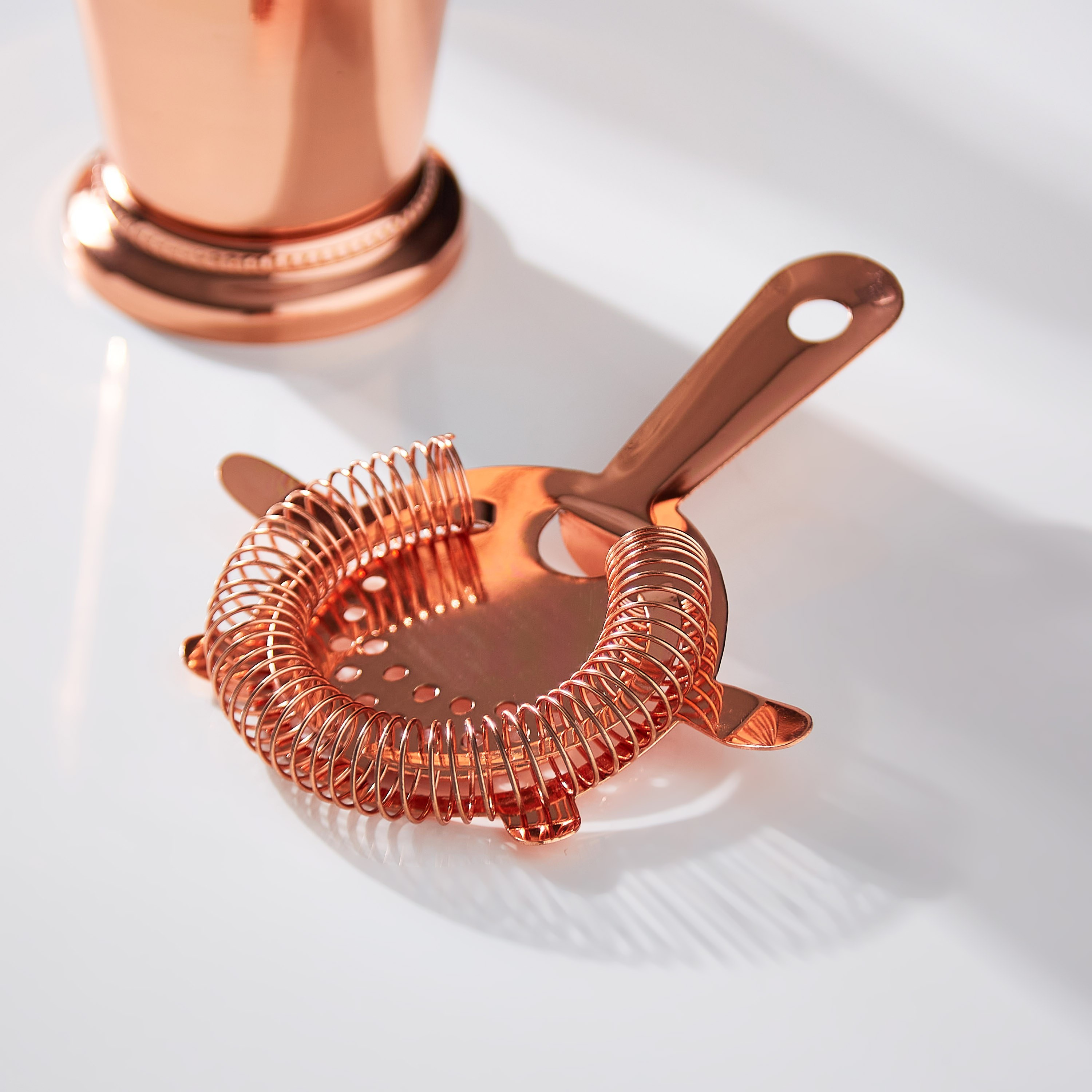 مصفاة كوكتيل نحاس من فيونا-hbxhomeware-diningandtabletop-baraccessories-image-1