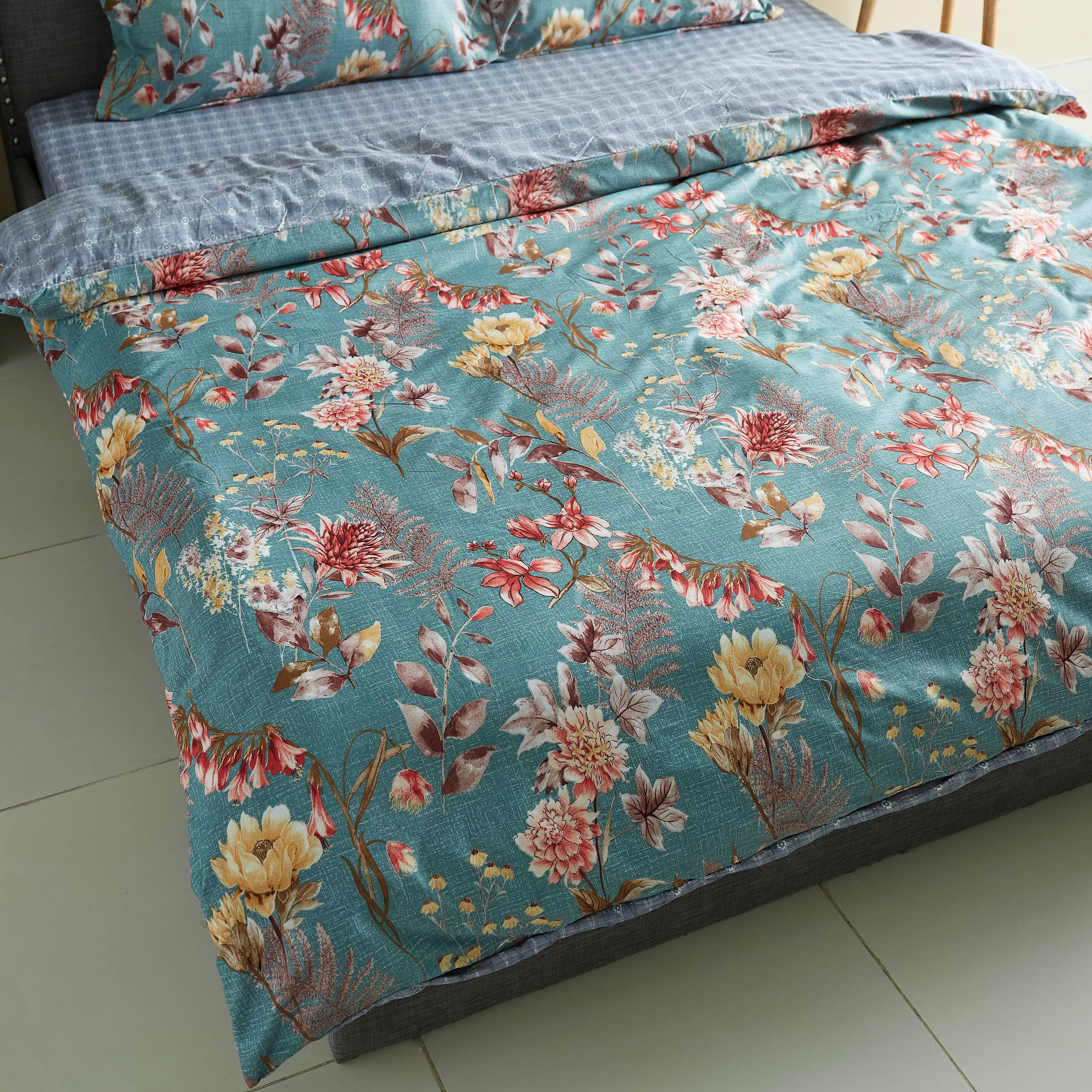 طقم غطاء لحاف كينج ميكروفايبر من 6 قطع بطبعات دايزي - 220x220 سم-hbxhomeware-hbxdecorandfurnishings-image-5