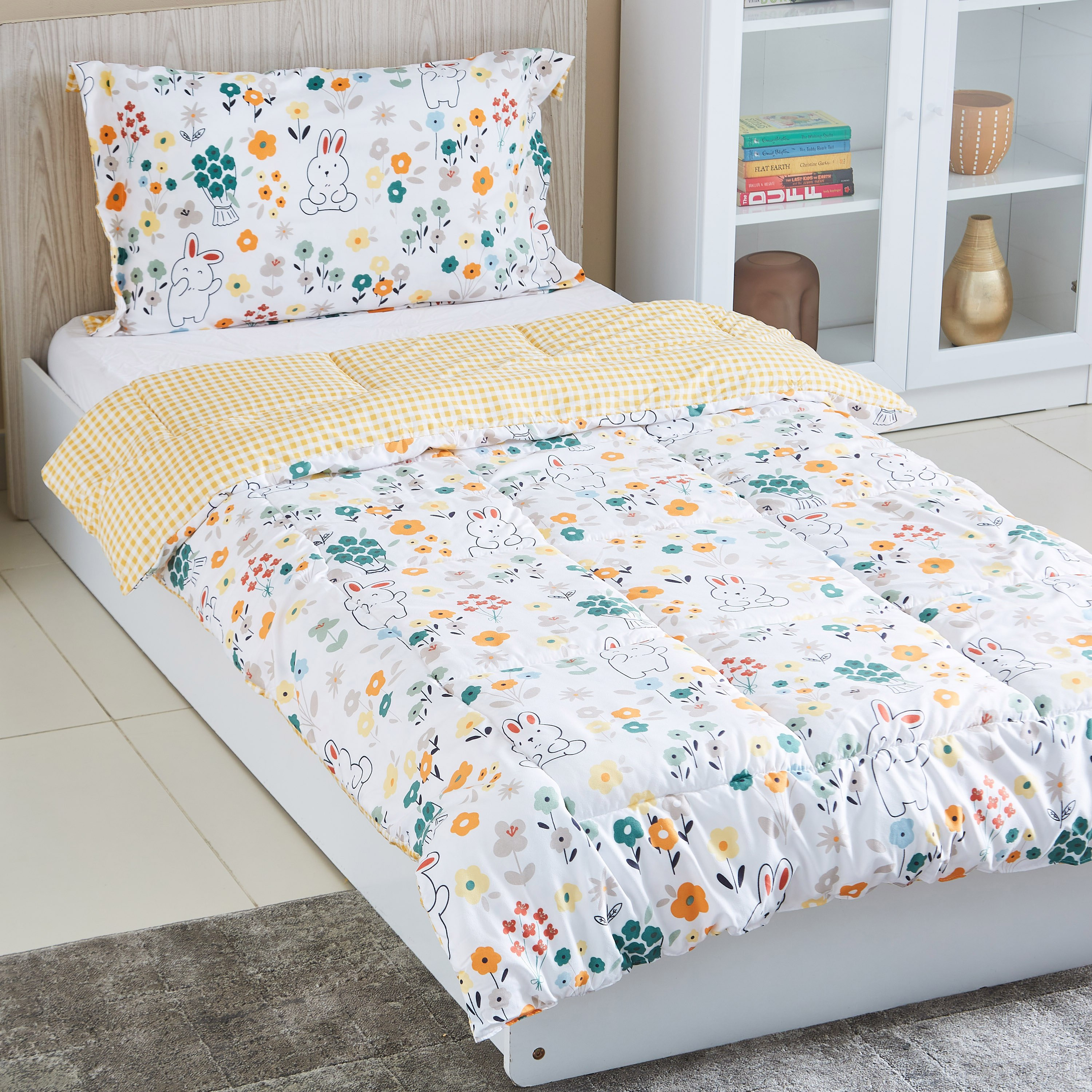طقم لحاف فردي من الألياف الدقيقة بطبعات من قطعتين من إلياس - 135x220 سم-hbxhomeware-hbxkidsandyouth-image-1