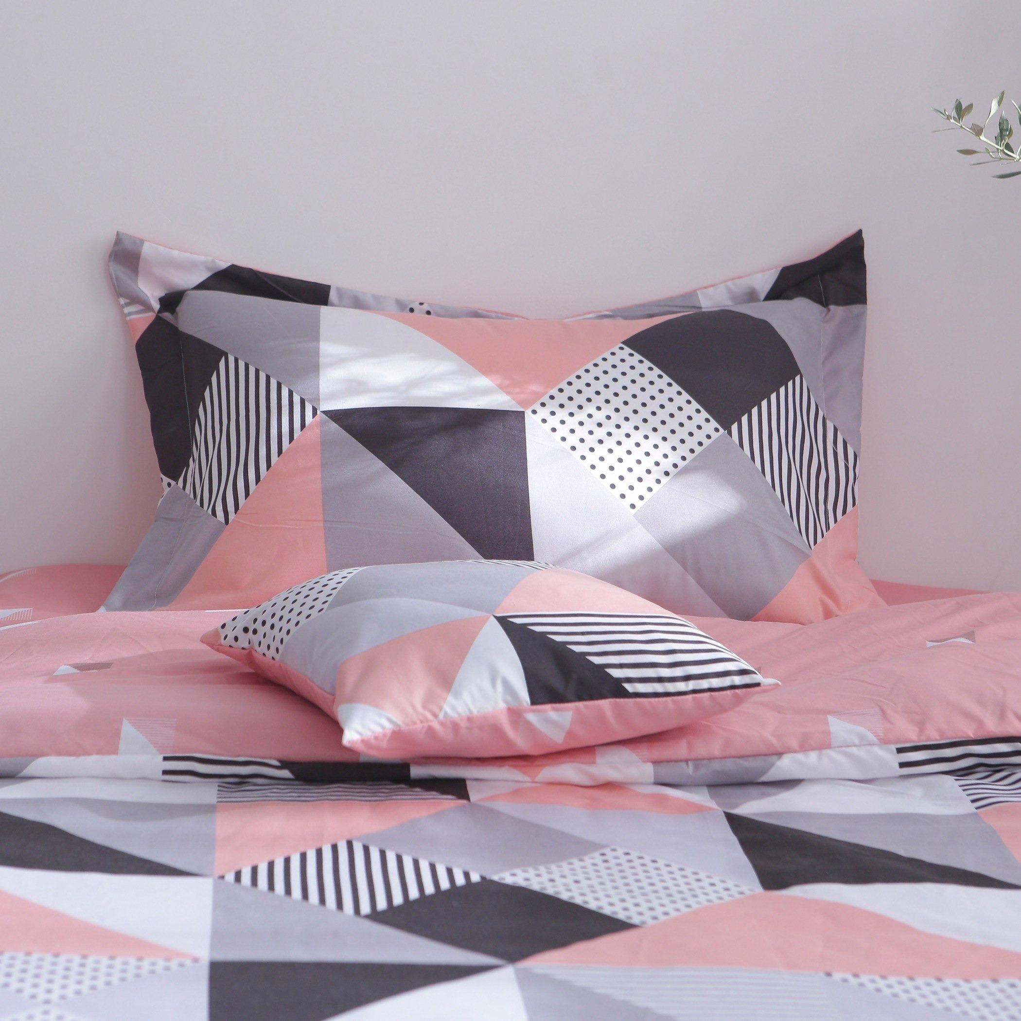 طقم غطاء لحاف مزدوج مايكروفايبر بطبعات 4 قطع من فيونا - 150x220 سم-hbxhomeware-hbxkidsandyouth-image-3