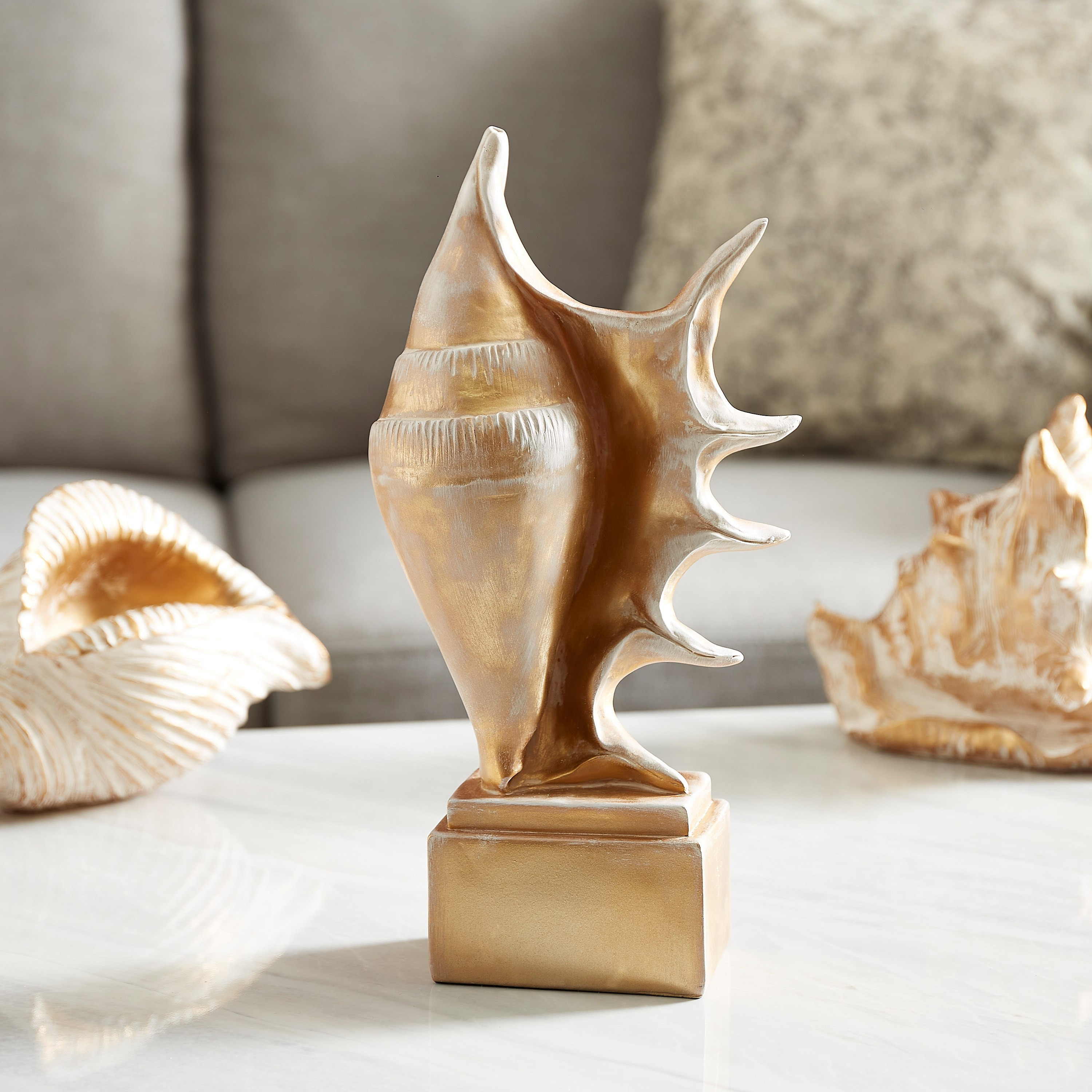 قطعة ديكور محارة بحرية بولي ريزين - 15x8x31.5 سم-hbxhomeware-homedecor-figurinesandornaments-image-1