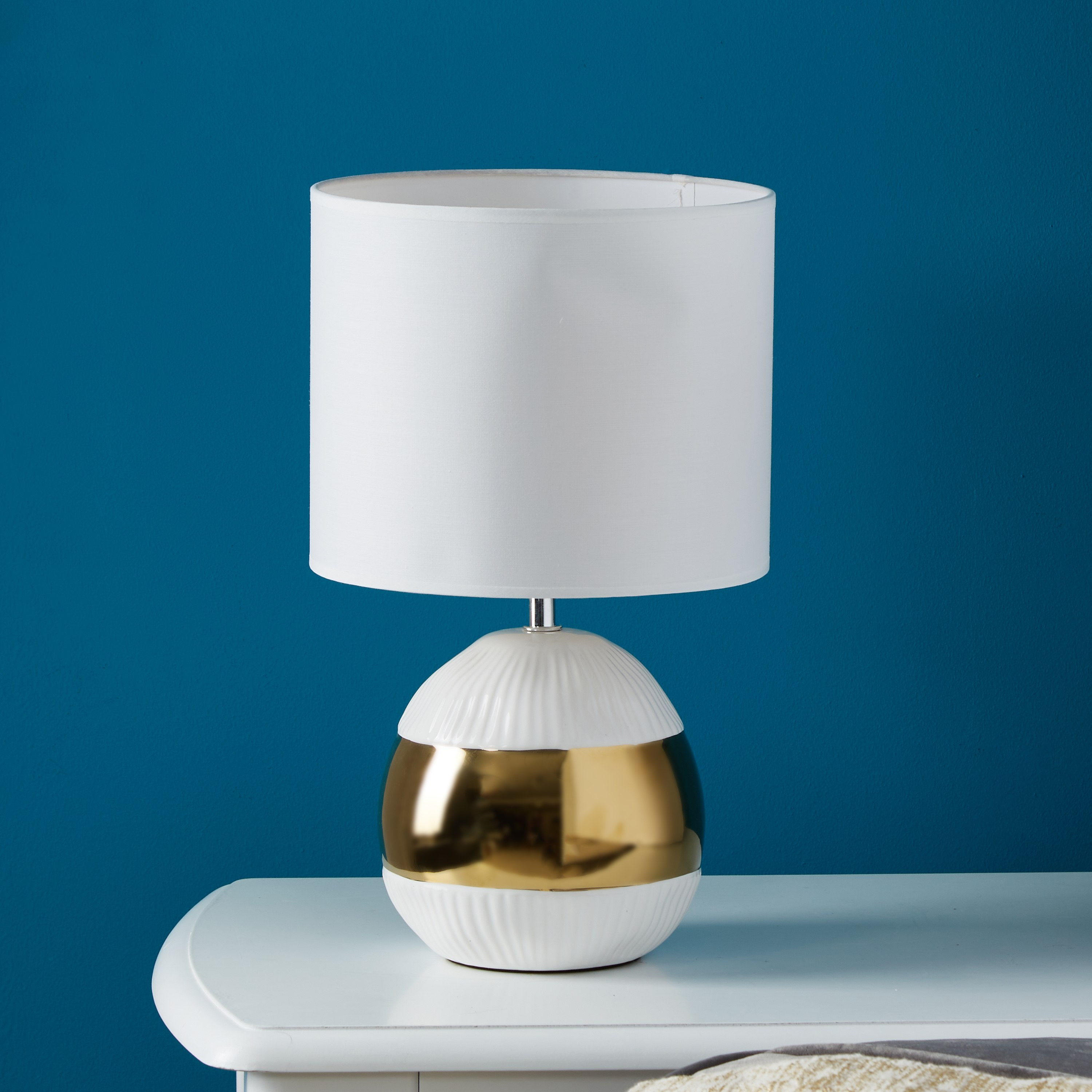 Oval table sale lamps