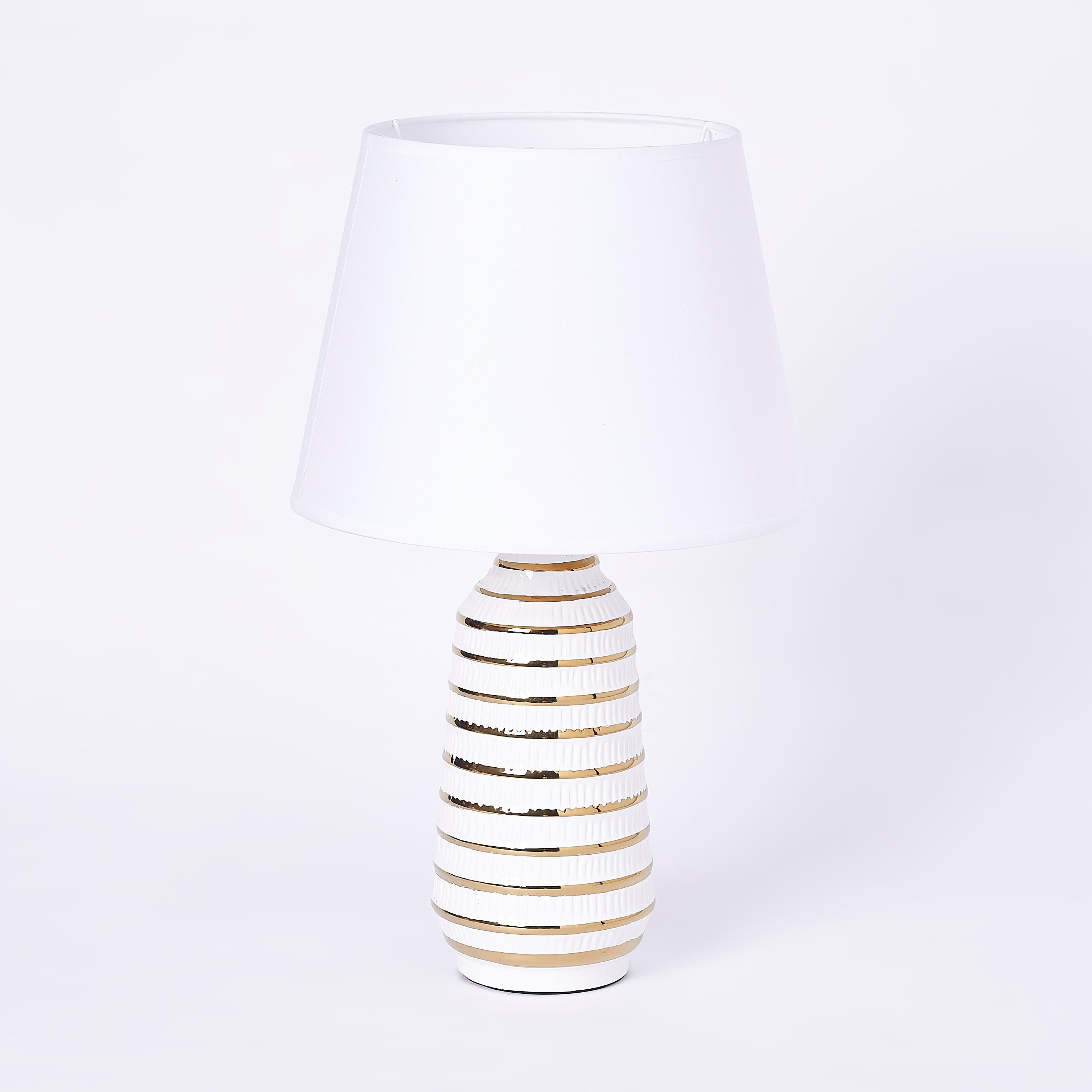 مصباح طاولة سيراميك بضلع ذهبي من سكايلر - 46 سم-hbxlivingroom-lighting-tablelamps-image-5