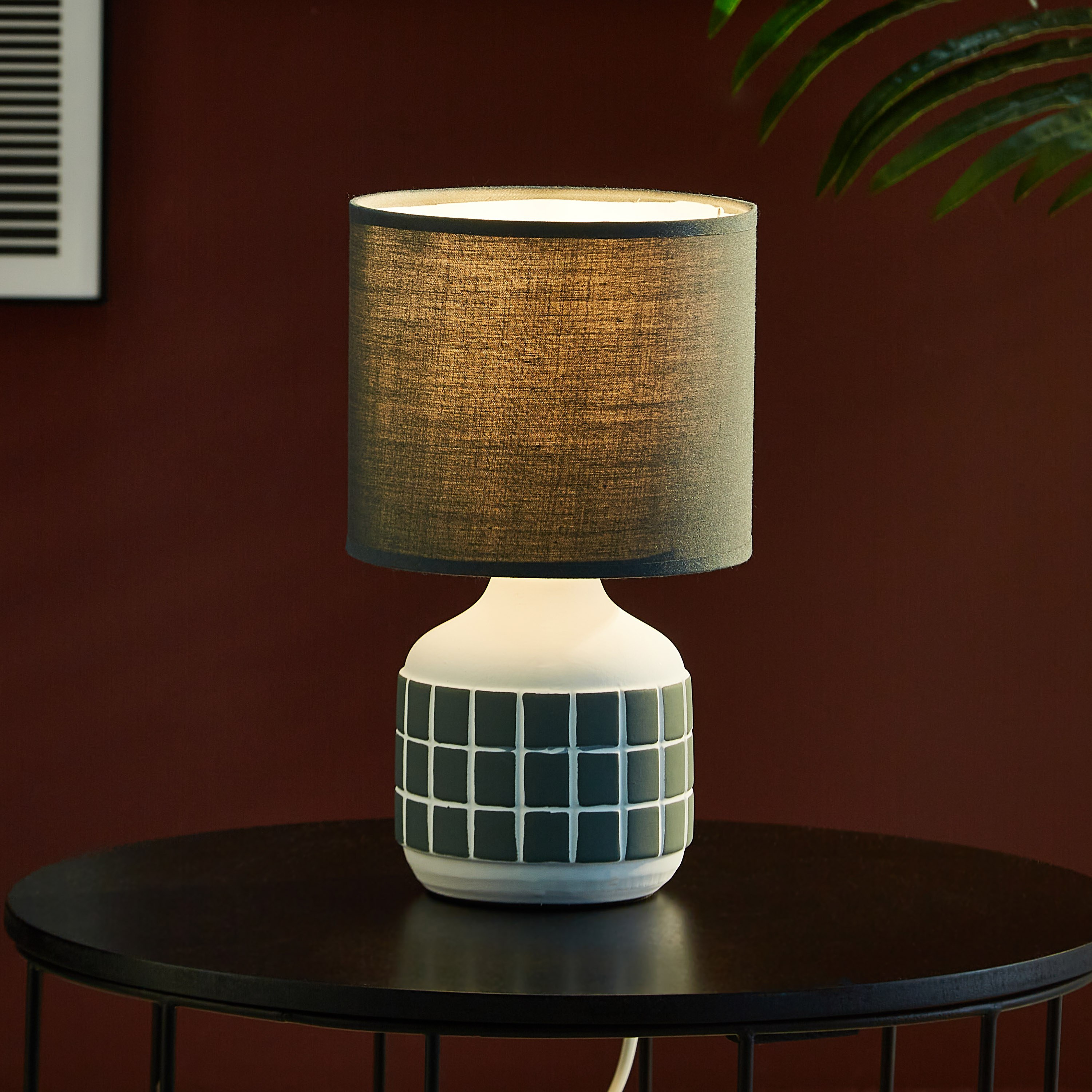 مصباح طاولة سيراميك من جليتان - 15x15x30 سم-hbxlivingroom-lighting-tablelamps-image-2
