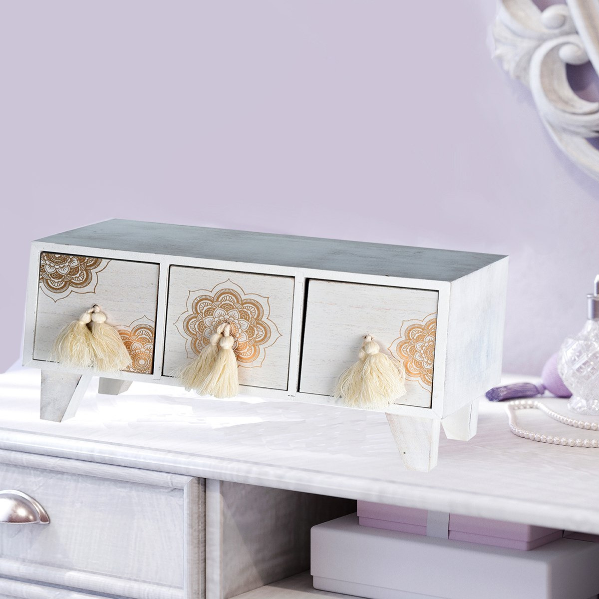 خزانة خشبية بـ 3 أدراج من أموري-hbxdecorandfurnishings-homeaccessories-novelties-image-1