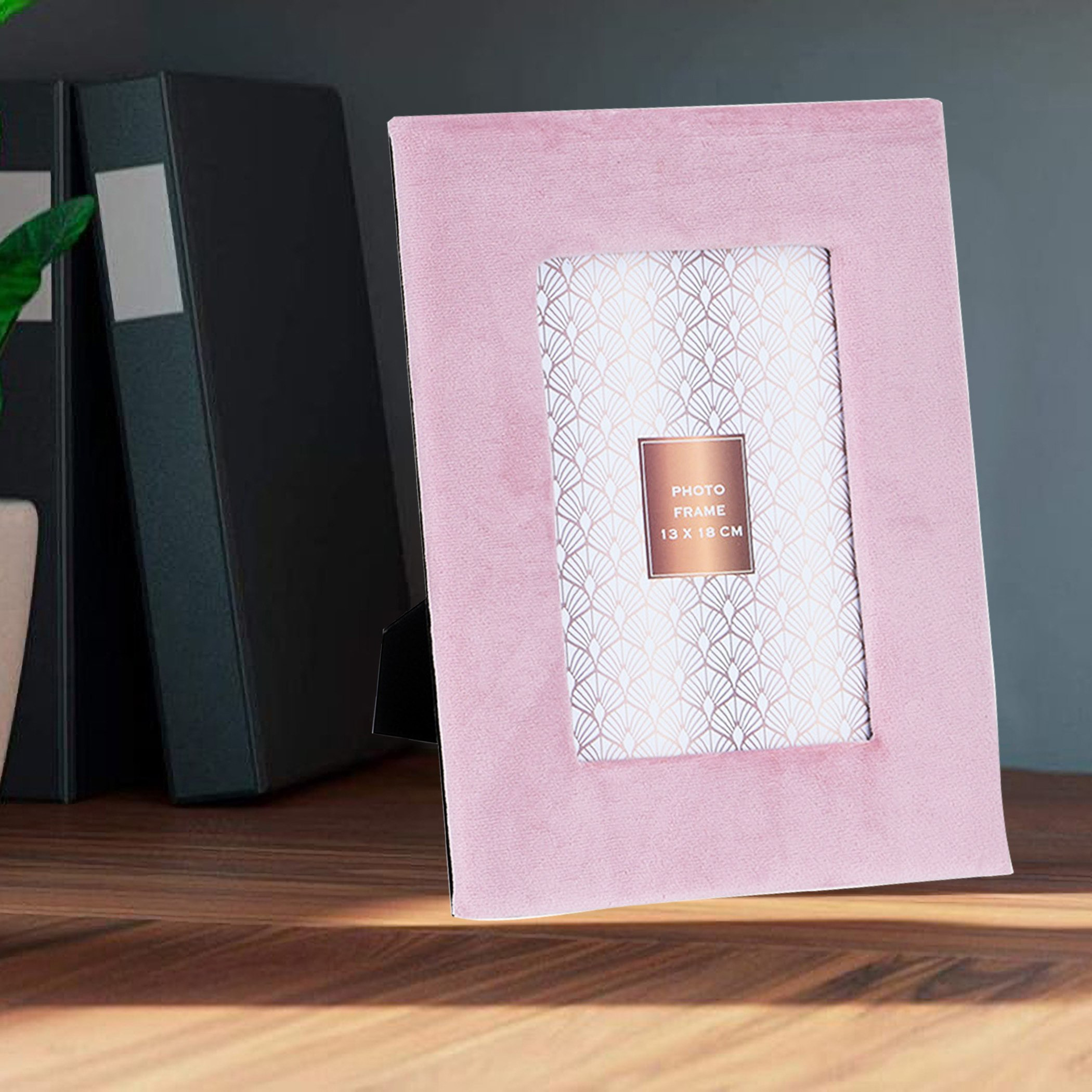 برواز صور من آمور - 13x18 سم-hbxbedroom-decorandaccessories-photoframes-image-1