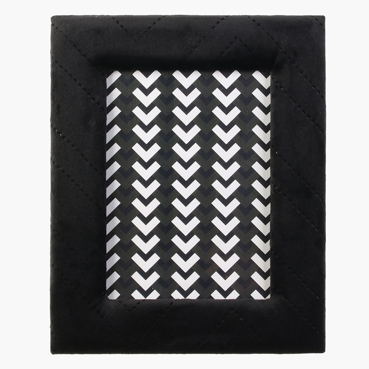 برواز صور مخملي من آمور - 25x20  سم-hbxbedroom-decorandaccessories-photoframes-image-2