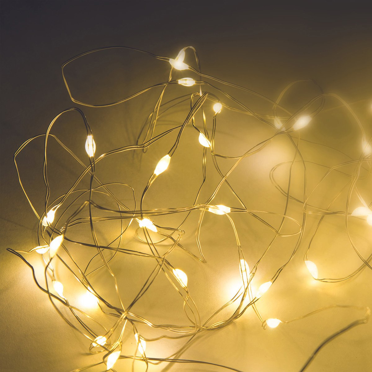 خيط إضاءة جارلاند معدني بـ20 لمبة إل إي دي يعمل بالبطارية من أموري-hbxdiningroom-lighting-decorativesandstringlights-image-1