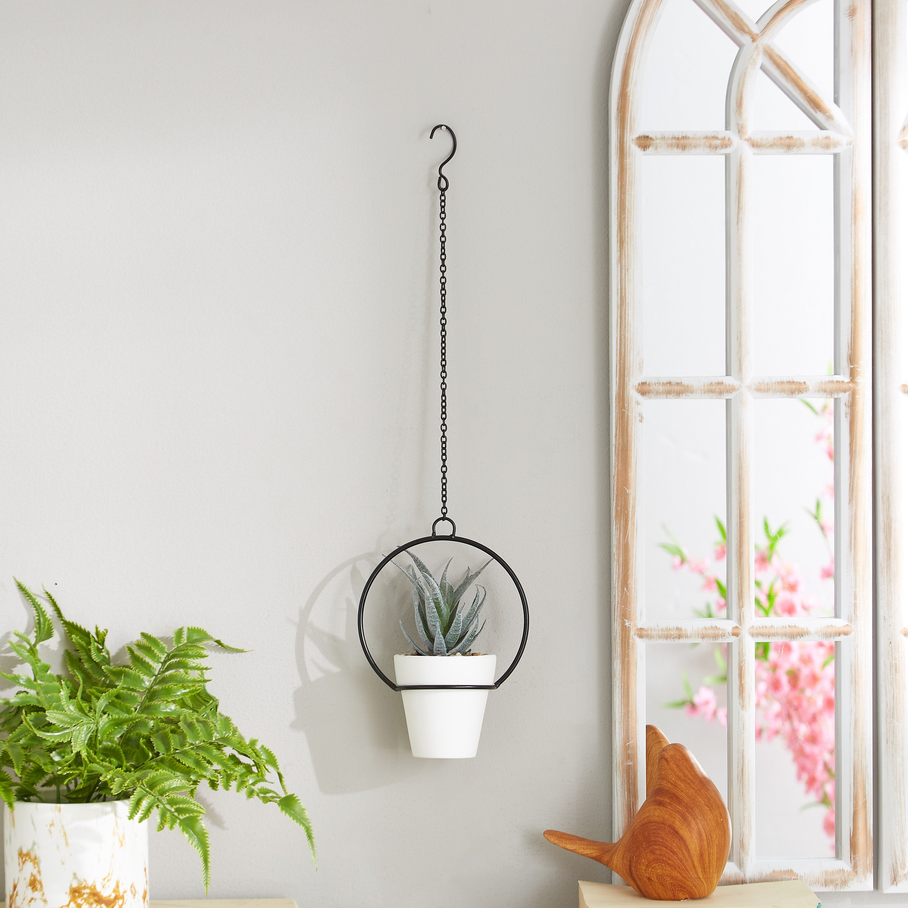 نبات اصطناعي بمعلّق معدني - 12 سم-hbxdecorandfurnishings-homeaccessories-artificialflowersandplants-image-1