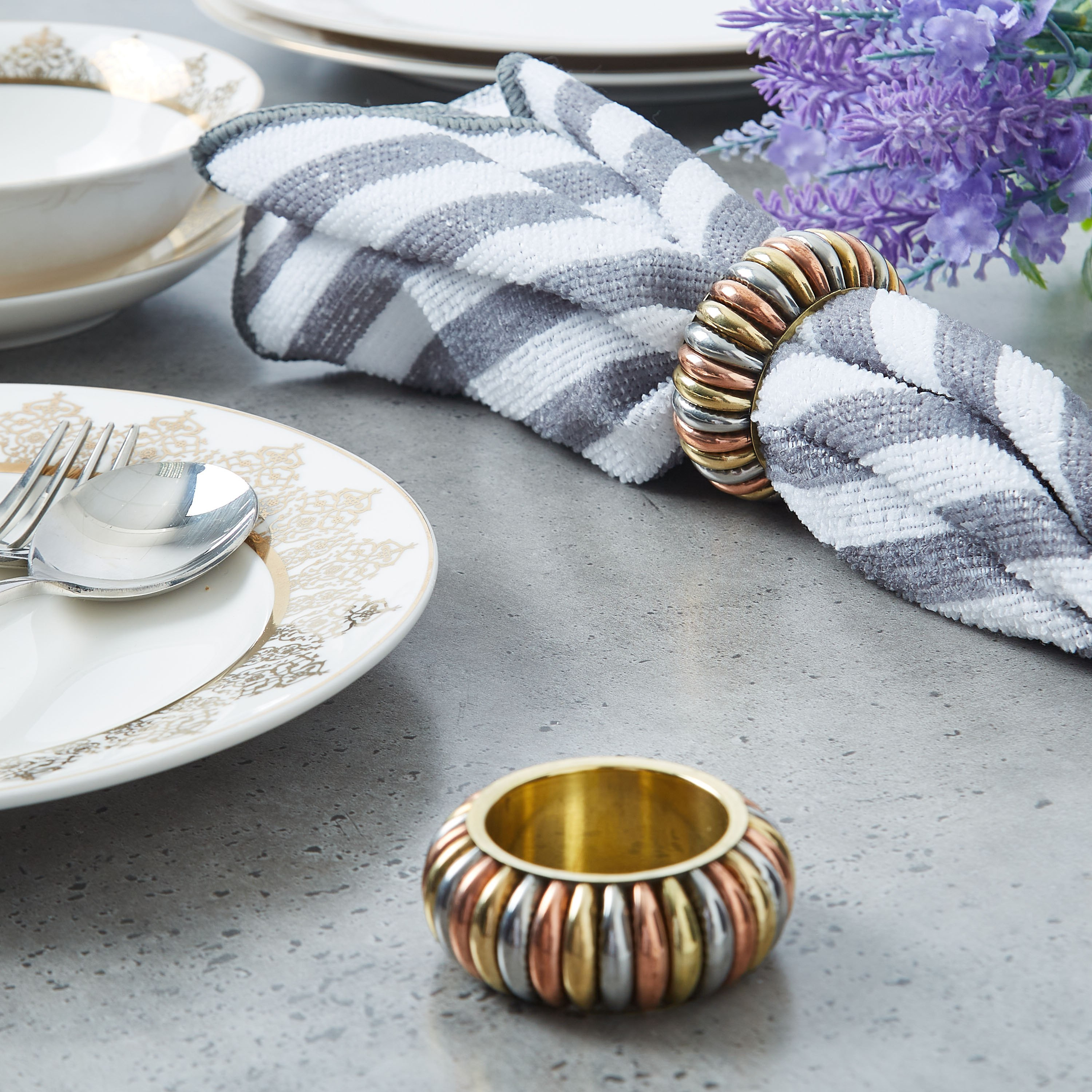 Pearl Metal Napkin Ring - Set of 2-hbxdecorandfurnishings-homefurnishings-tablelinens-image-3