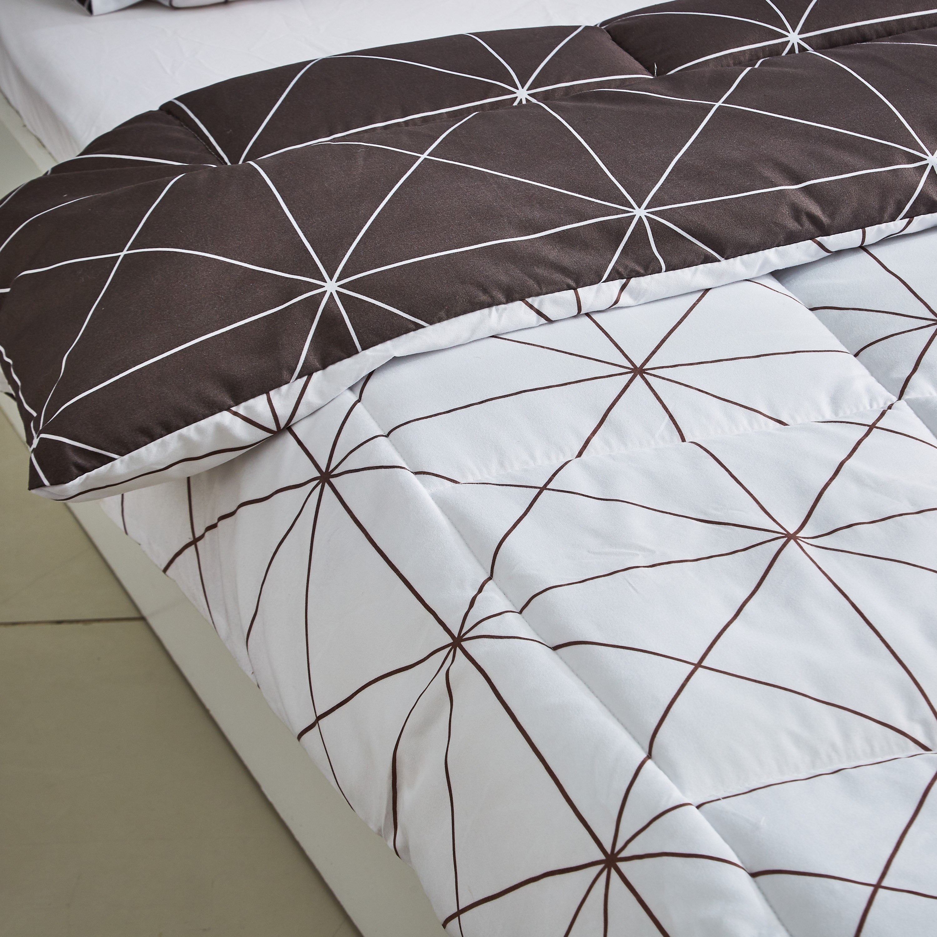 طقم لحاف ألياف دقيقة فردي بطبعات قطعتين من جيس - 135x220 سم-PROMO_HB_AE_B1G1_250925-image-3