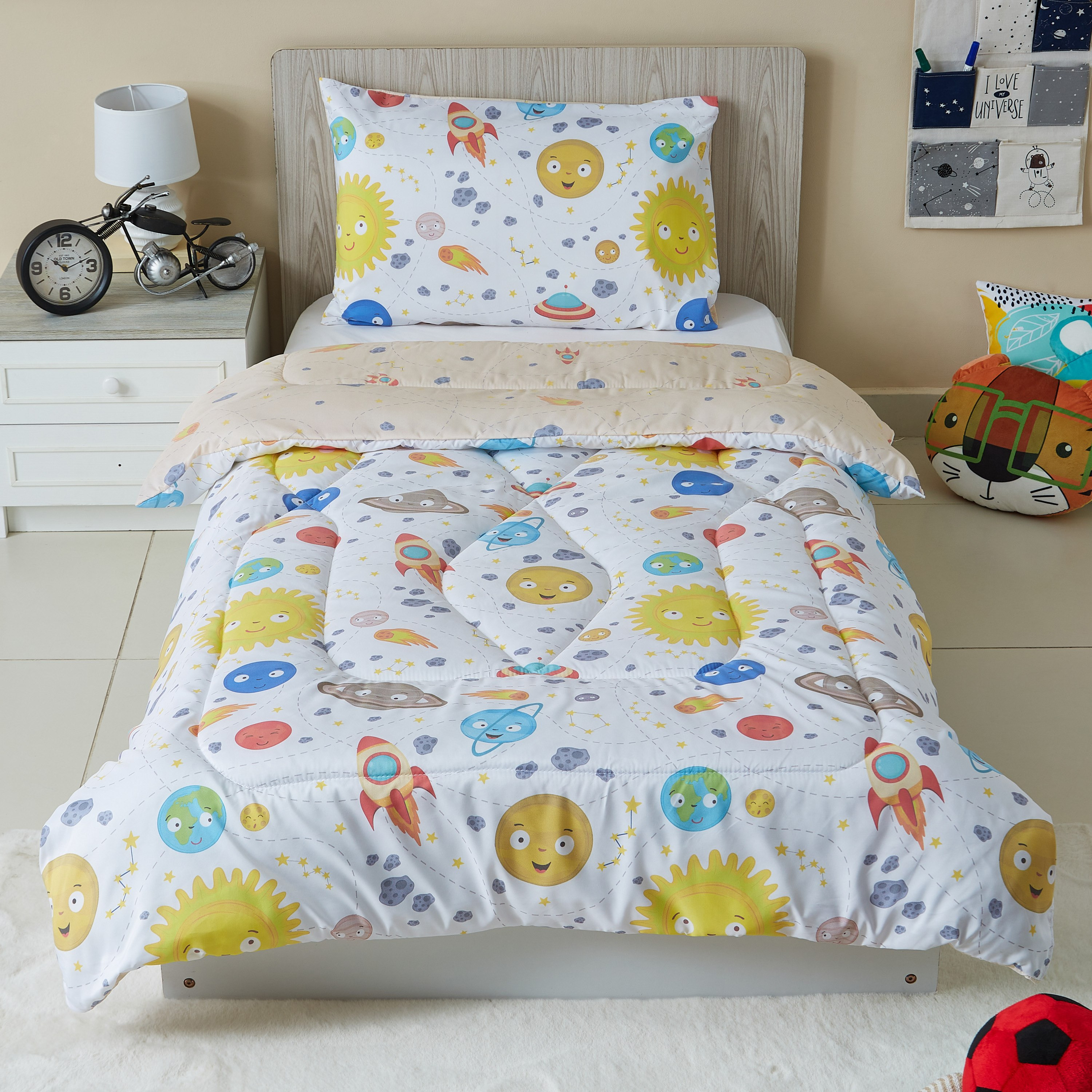 طقم لحاف بطبعات نظام شمسي رقميّة قطعتين من موديش - 135x220 سم-hbxhomeware-hbxkidsandyouth-image-1