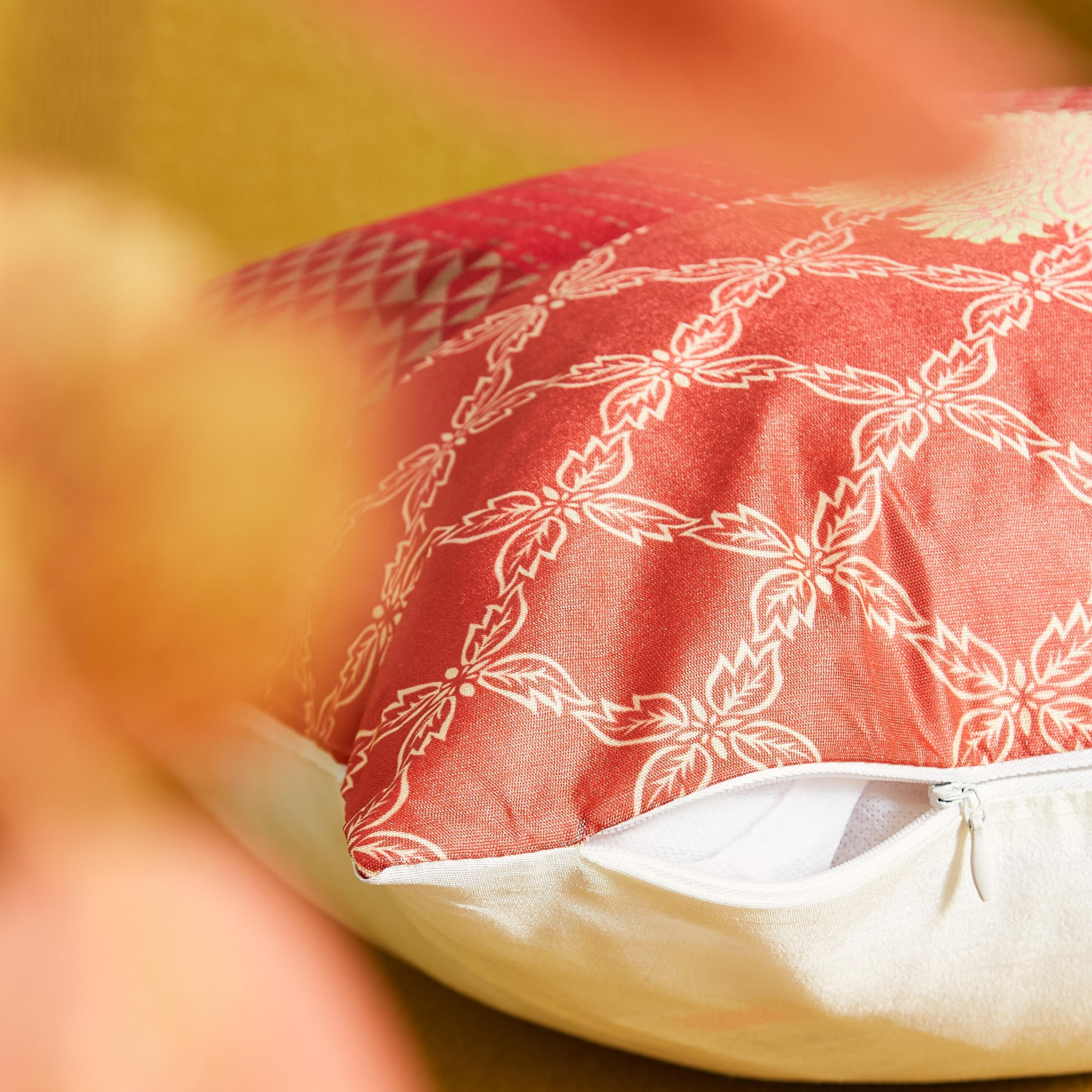 غطاء وسادة بطبعات من إيدوكي- 40x40 سم-hbxhomeware-cushionsandcovers-cushioncovers-image-3