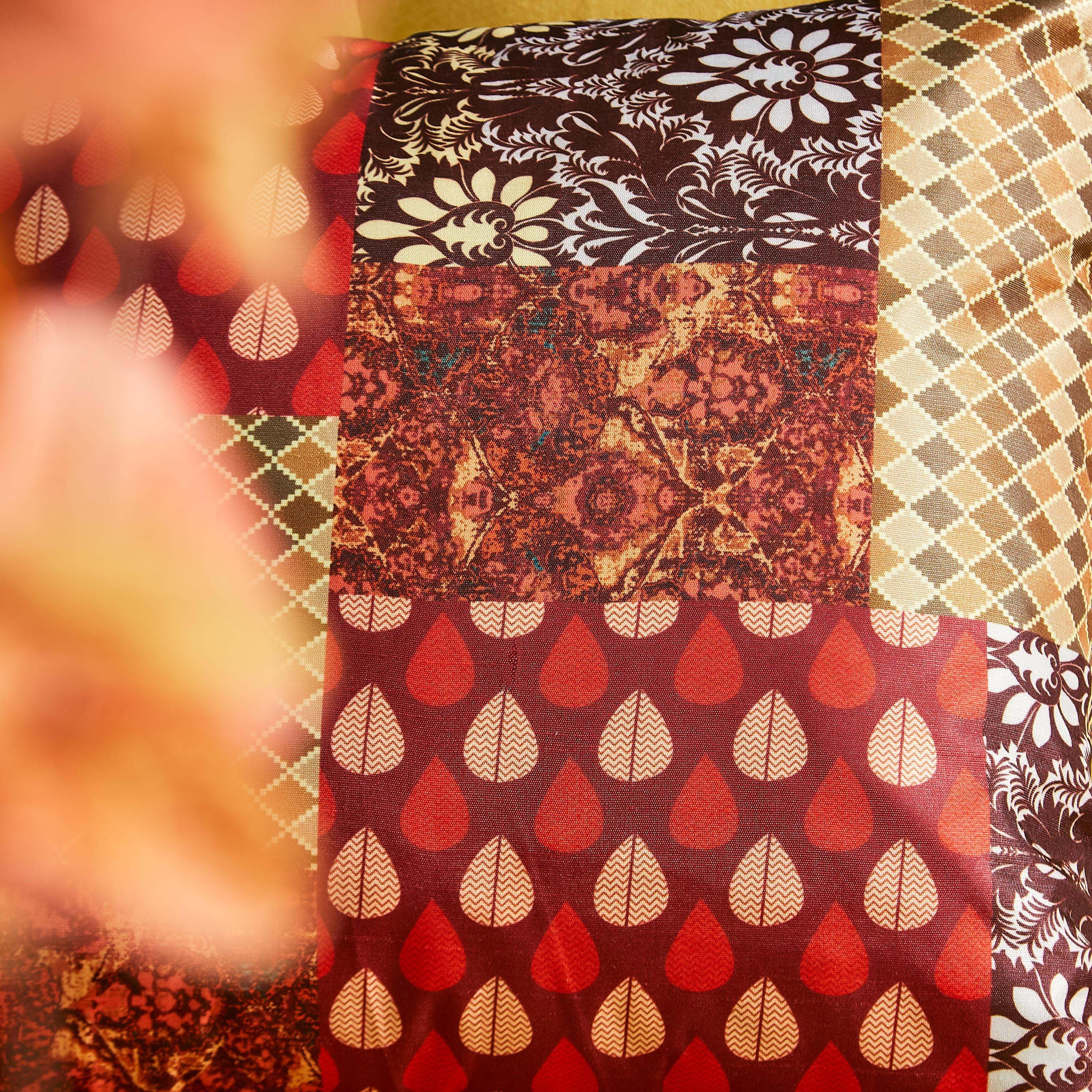 غطاء وسادة بطبعات رقعات متداخلة من إيدوكي - 40x40 سم-hbxhomeware-cushionsandcovers-cushioncovers-image-2