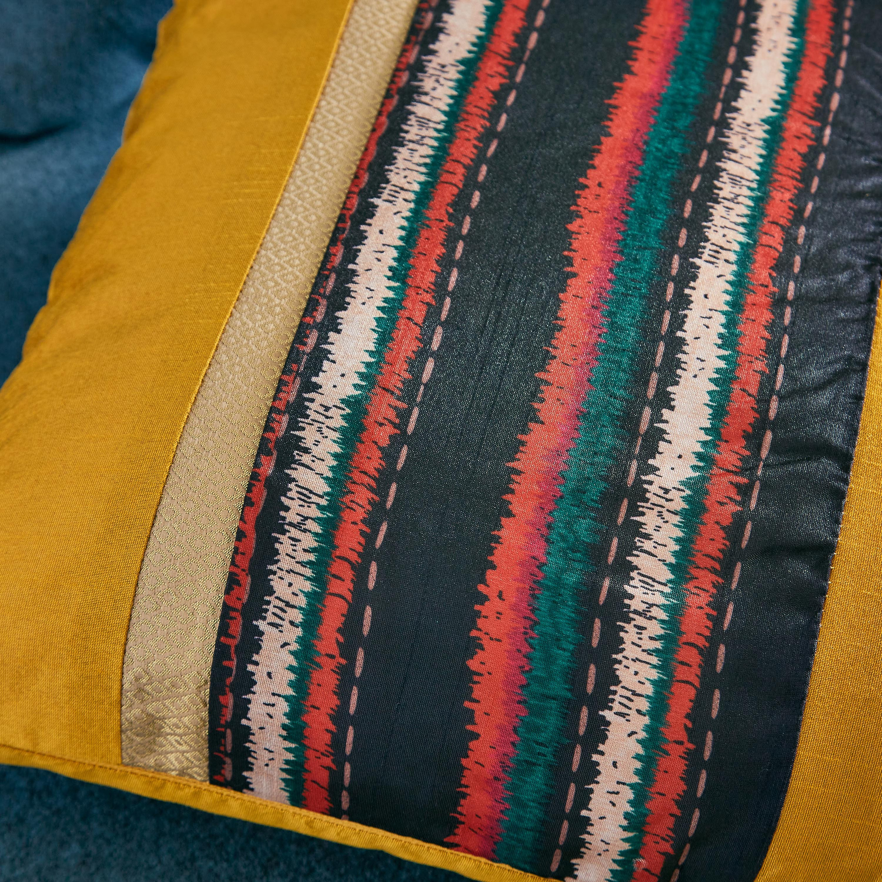 غطاء وسادة بطبعات من خمسار - 40x40 سم-hbxhomeware-cushionsandcovers-cushioncovers-image-2