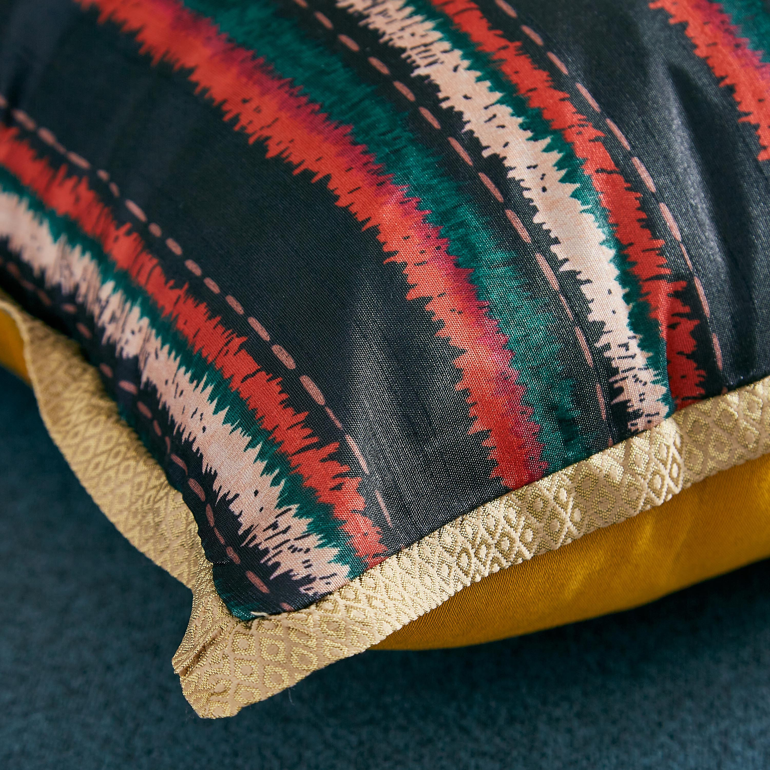 غطاء وسادة بطبعات من خمسار - 40x40 سم-hbxhomeware-cushionsandcovers-cushioncovers-image-2